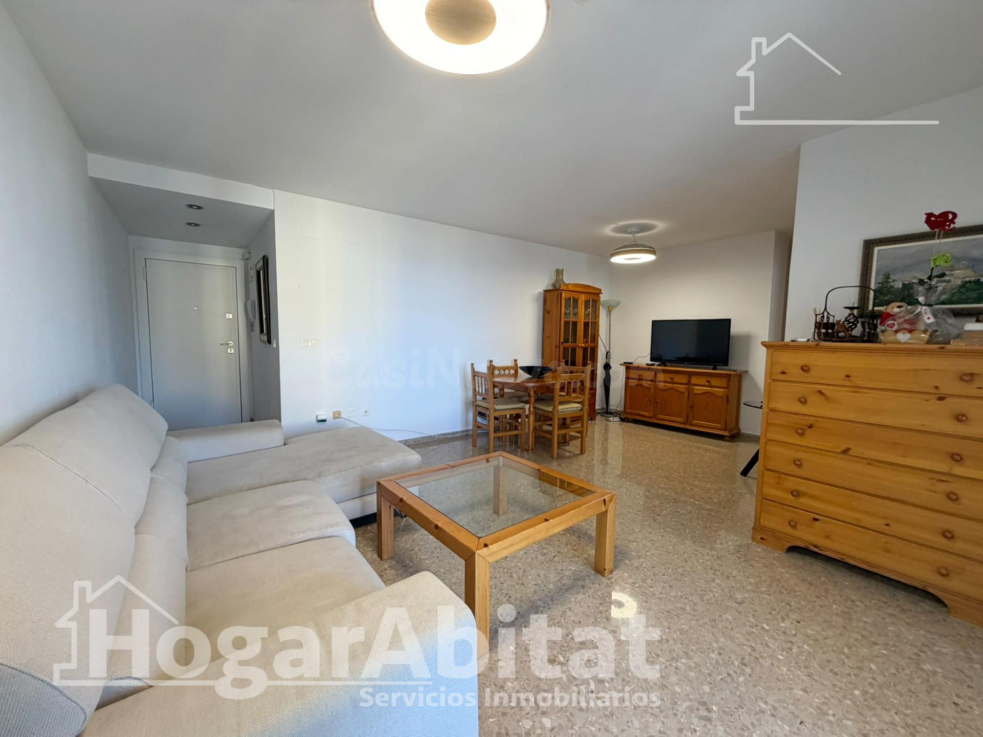¡CON TERRAZA Y PISCINA EN RESIDENCIAL CON VISTAS AL MAR! - foto 5