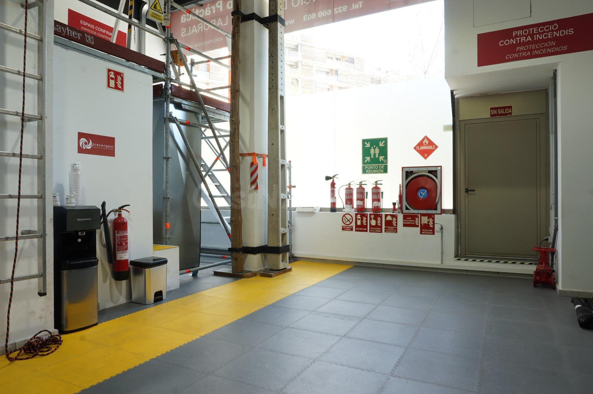 Local comercial 155m² en venta - Collblanc - foto 2