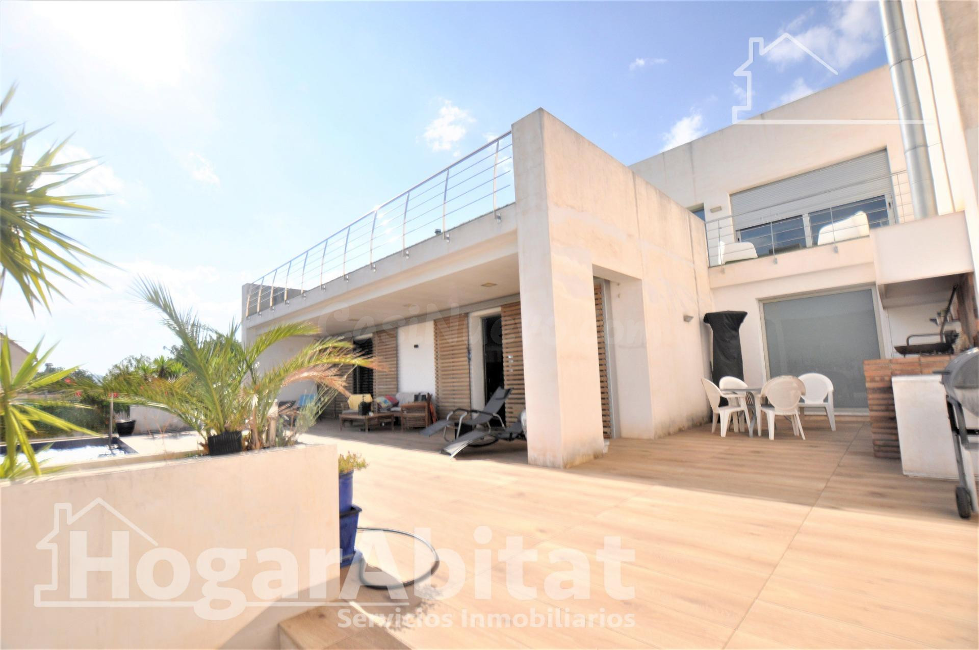 ¡CHALET ESPECTACULAR! CON TERRAZA, PISCINA Y GARAJE, CERCA D - foto 4