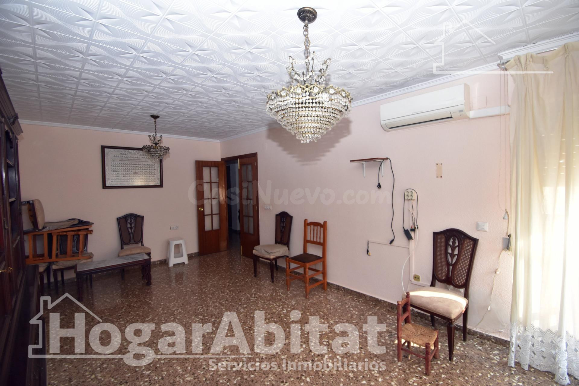SEMIREFORMADO EXTERIOR DE CUATRO DORMITORIOS CON ASCENSOR, G - foto 2