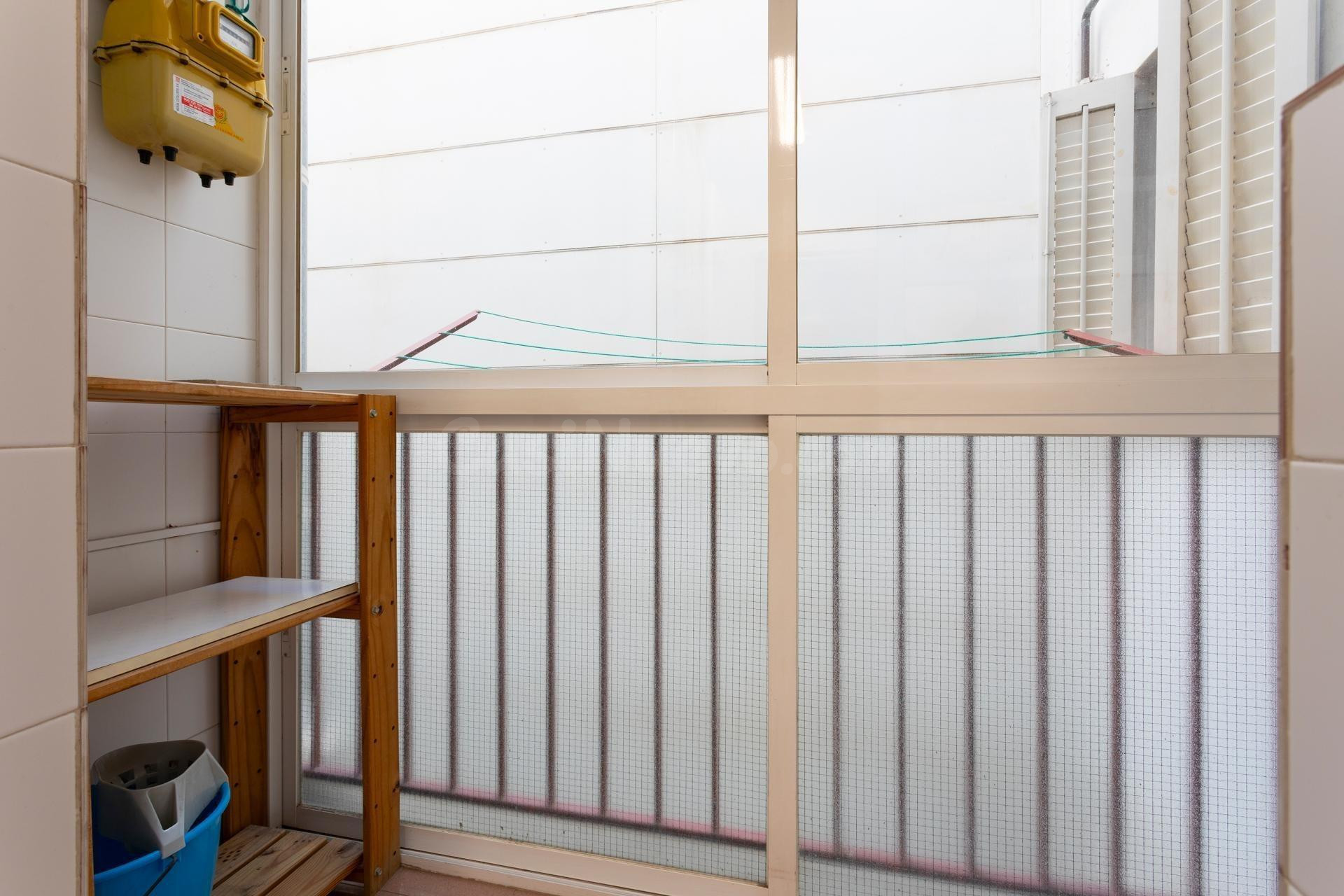 PISO EN VENTA EN CALLE NAVAS DE TOLOSA CON PLAZA MARAGALL. - foto 4