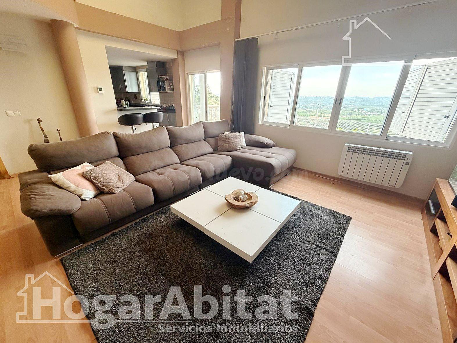 ¡ENCANTADOR CHALET! AMPLIO Y SOFISTICADO CON PISCINA, GARAJE - foto 3