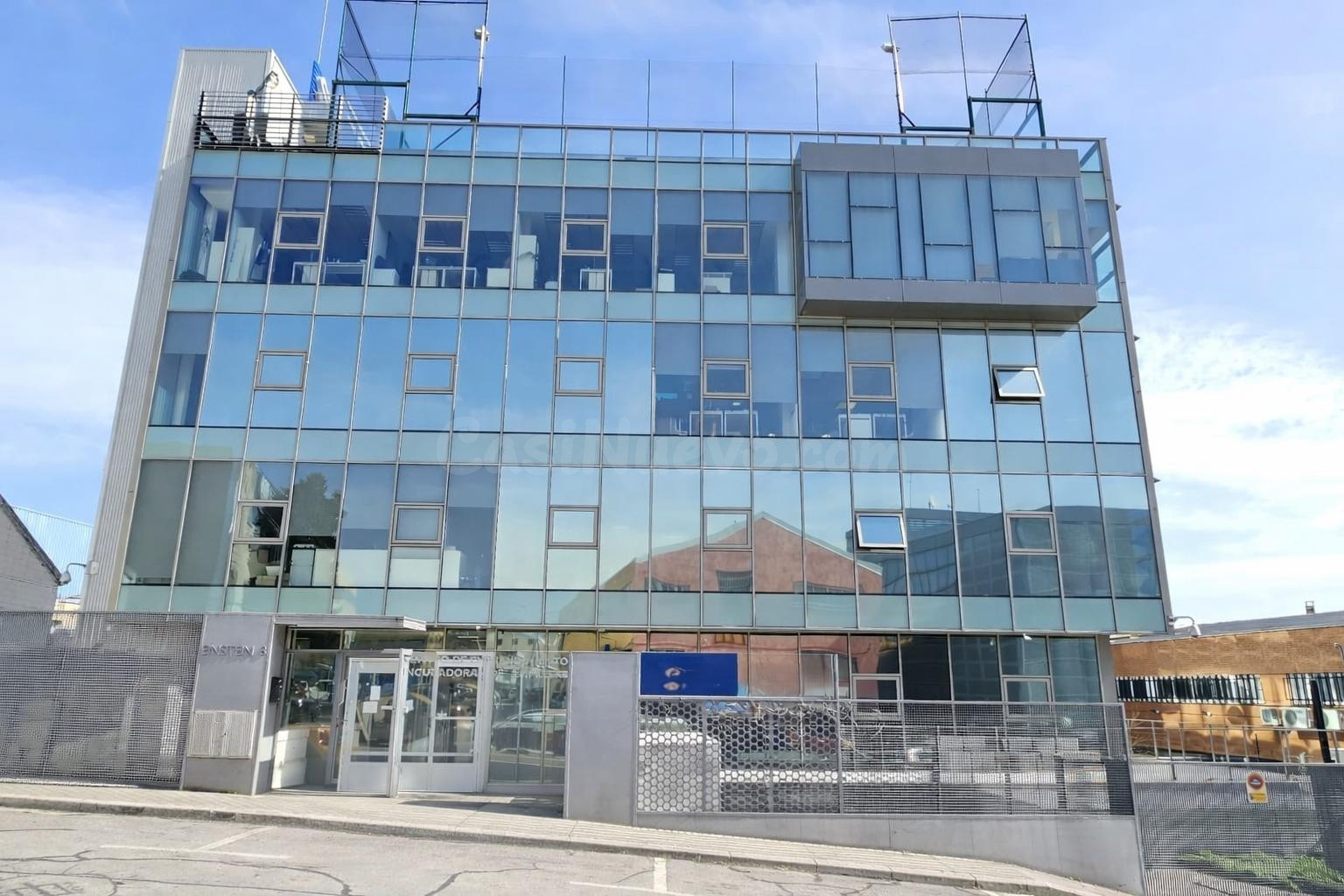 Edificio 2958m² en venta - Valdelacasa