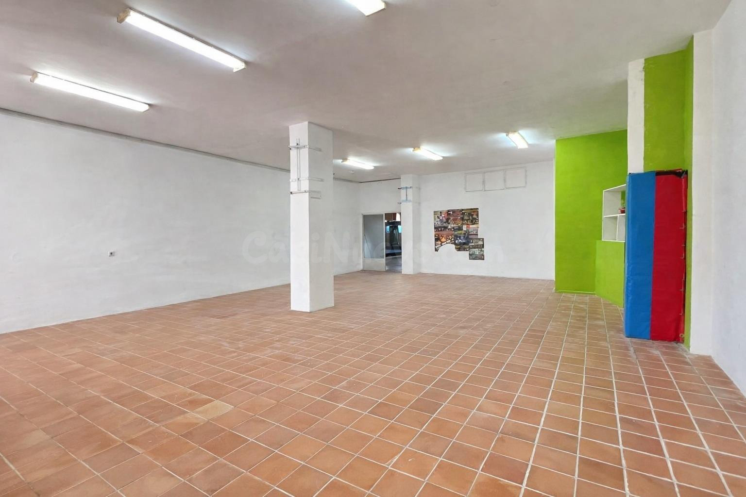 Local comercial 433m² en alquiler - Alcobendas