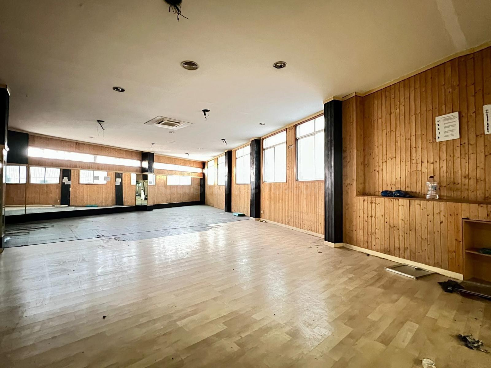 Local comercial 433m² en alquiler - Alcobendas - foto 4