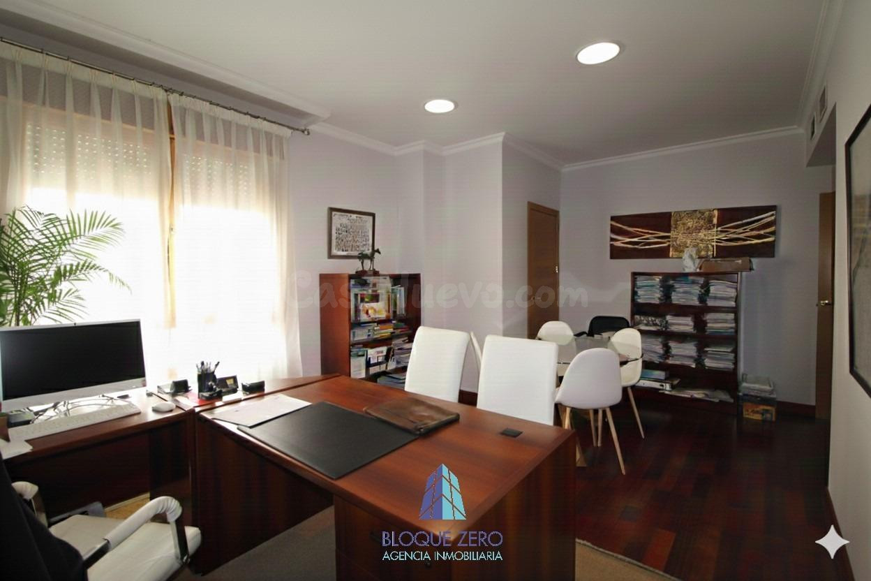 SE VENDE DESPACHO PROFESIONAL EN PLENO CENTRO DE BADAJOZ – Z - foto 3