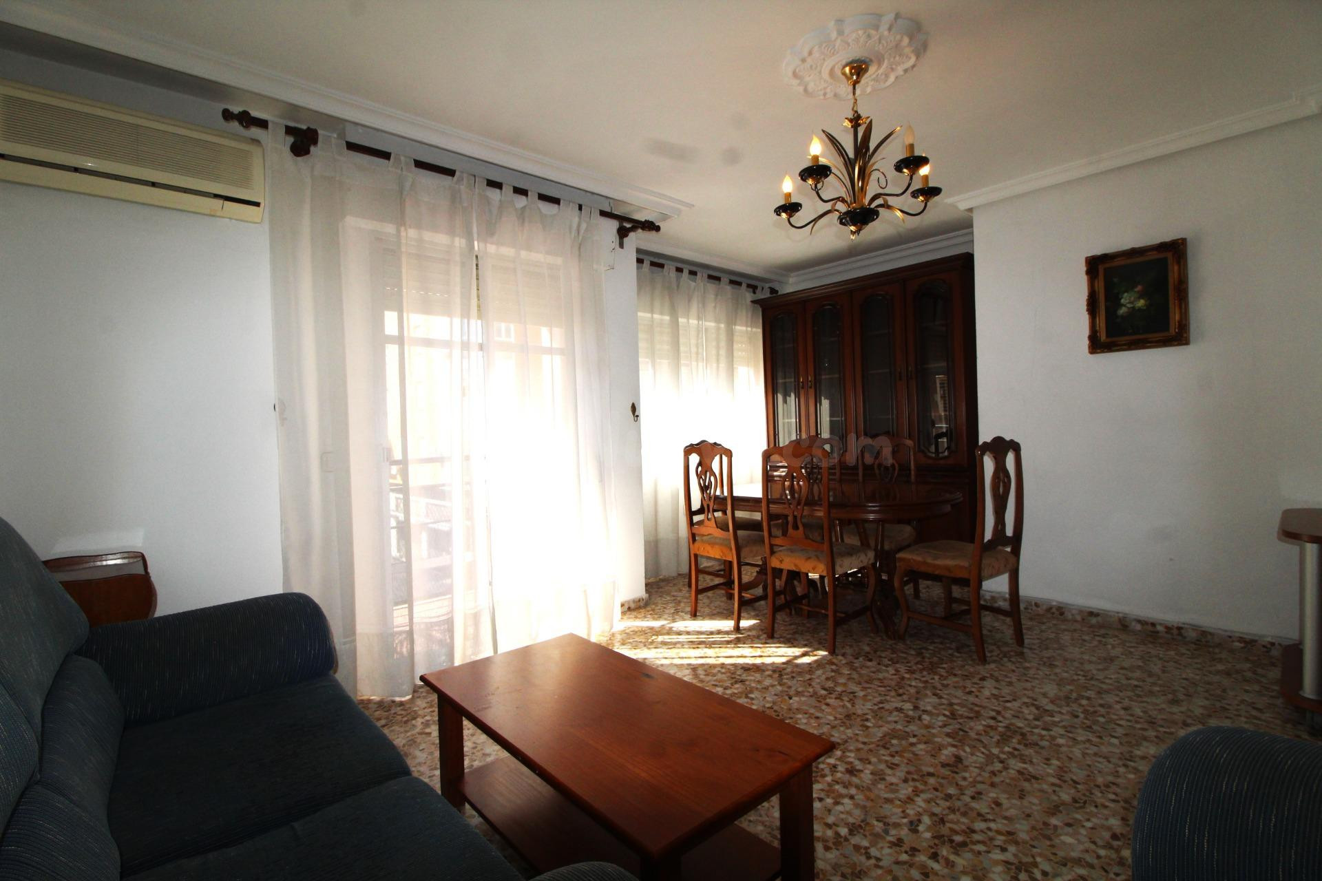 PISO 3 DORMITORIOS AMUEBLADO + TRASTERO (SAN ROQUE) - foto 4