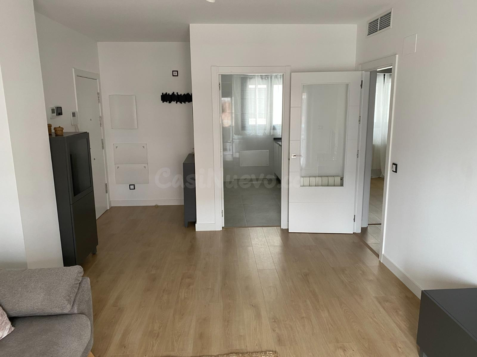 ALQUILER DE APARTAMENTO DE 2 DORMITORIOS EN AV. DE ELVAS - foto 2