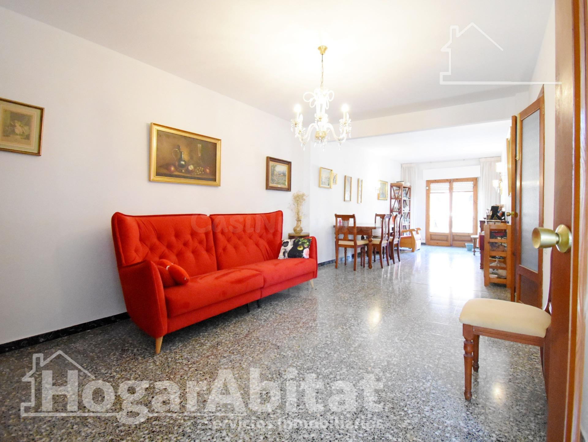 AMPLIO, LUMINOSO Y EXTERIOR CON TERRAZA, CERCA DEL MAR - foto 4