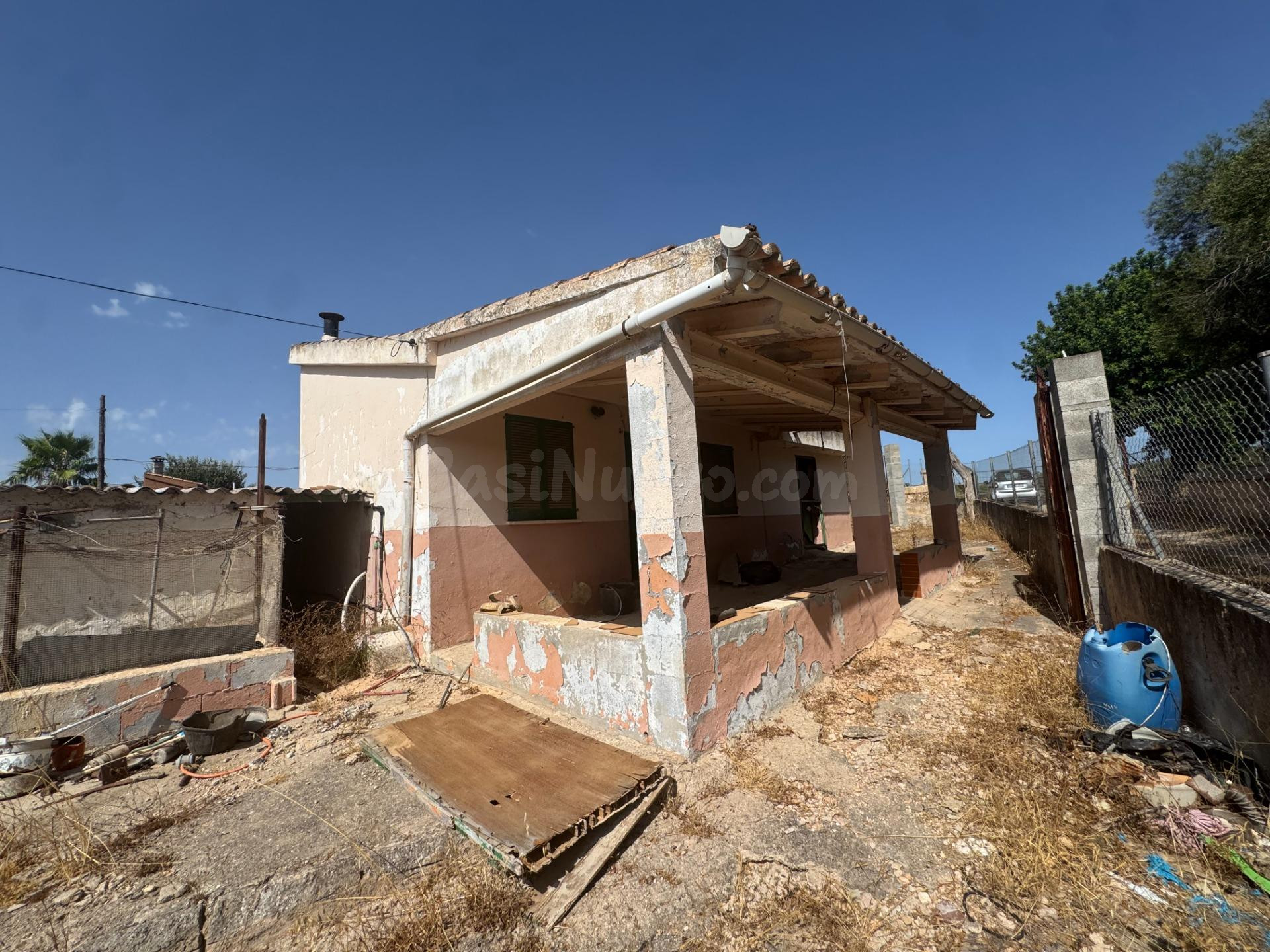 RUSTICA LLUCMAJOR CON MUY BUEN ACCESO Y CEDULA DE HABITABILI