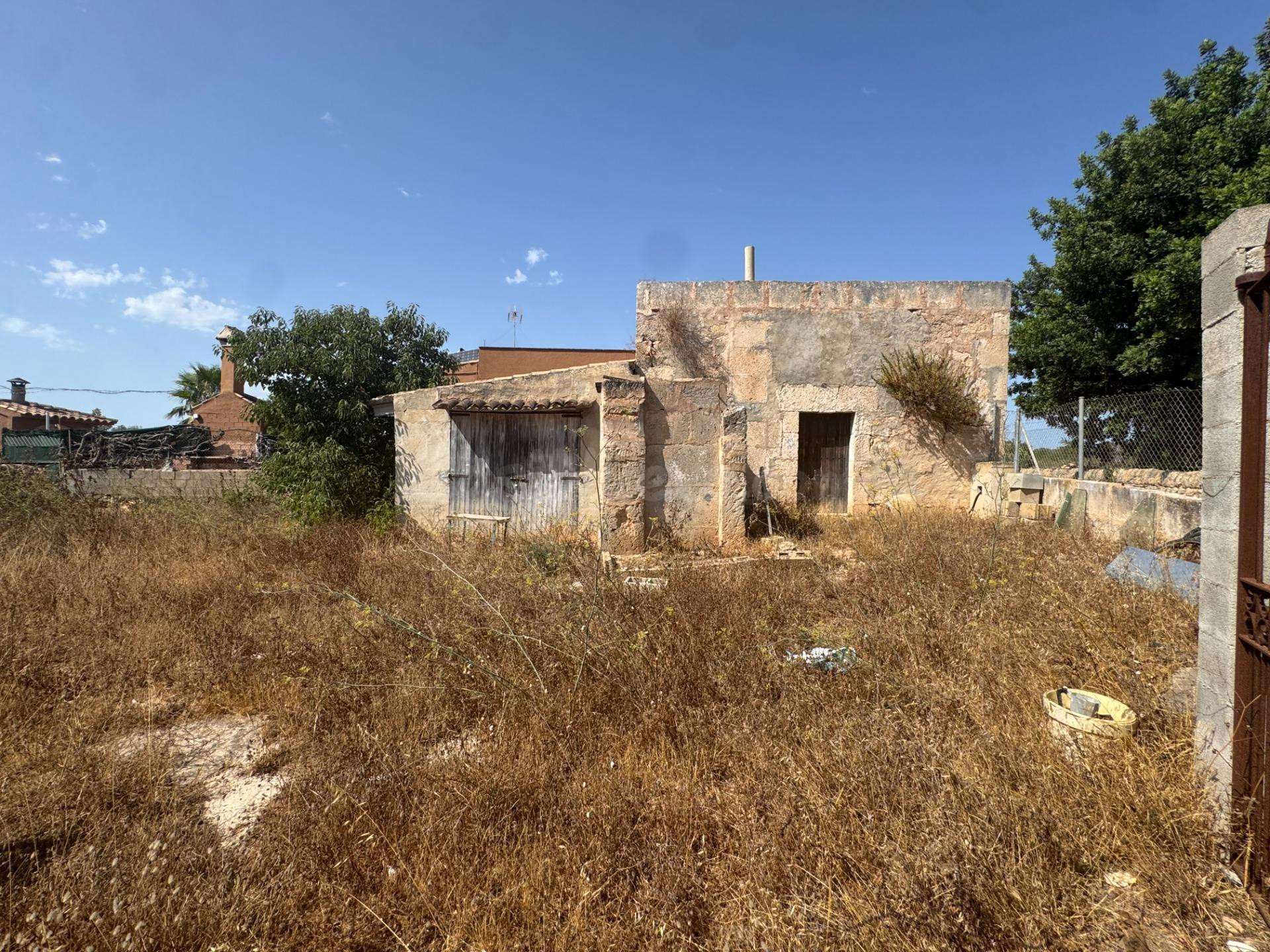 RUSTICA LLUCMAJOR CON MUY BUEN ACCESO Y CEDULA DE HABITABILI - foto 2