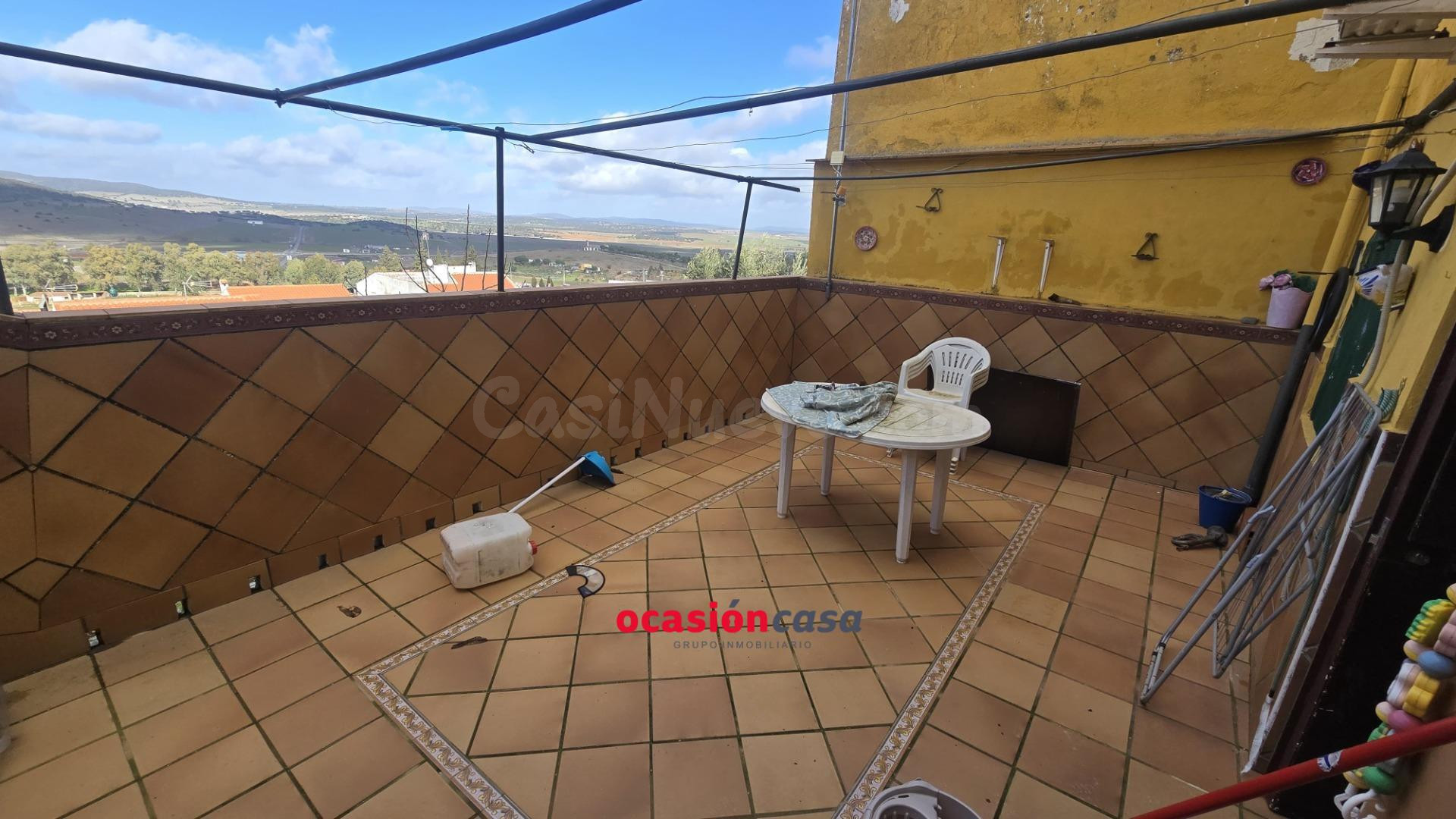 CASA CON TEJADO NUEVO A LA VENTA