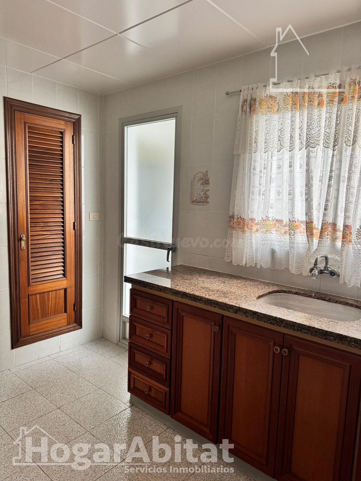 ¡PLAYA DE LES PALMERES! ALTO, AMPLIO Y EXTERIOR CON GARAJE Y - foto 4