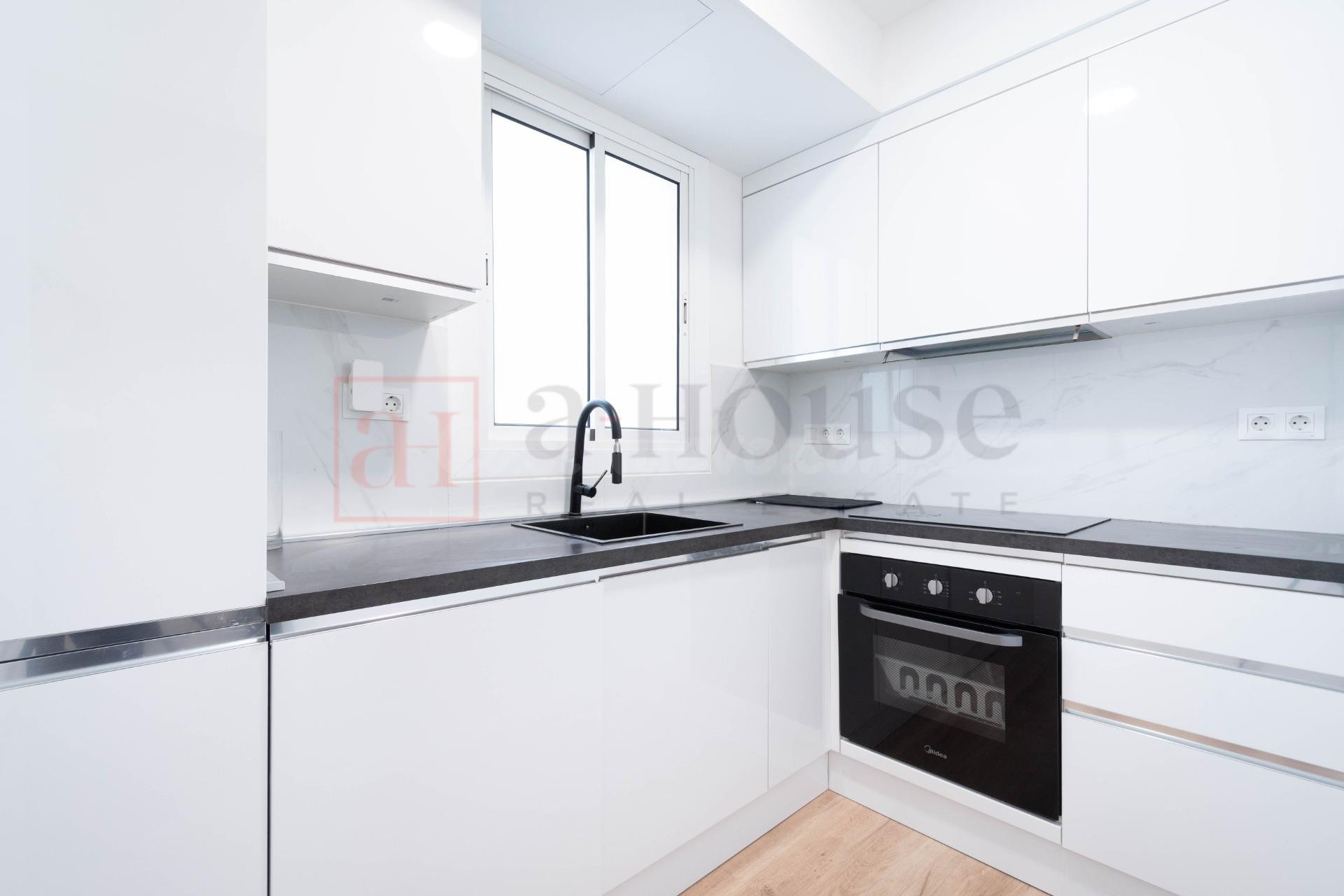 PISO PARA ENTRAR A VIVIR EN EL BARRIO DE ''SAGRADA FAMILIA'' - foto 5