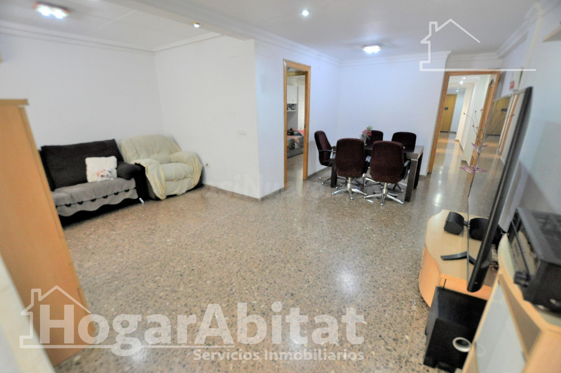 IMPECABLE, EXTERIOR Y LUMINOSO CON BALCÓN, CERCA DEL CENTRO - foto 4