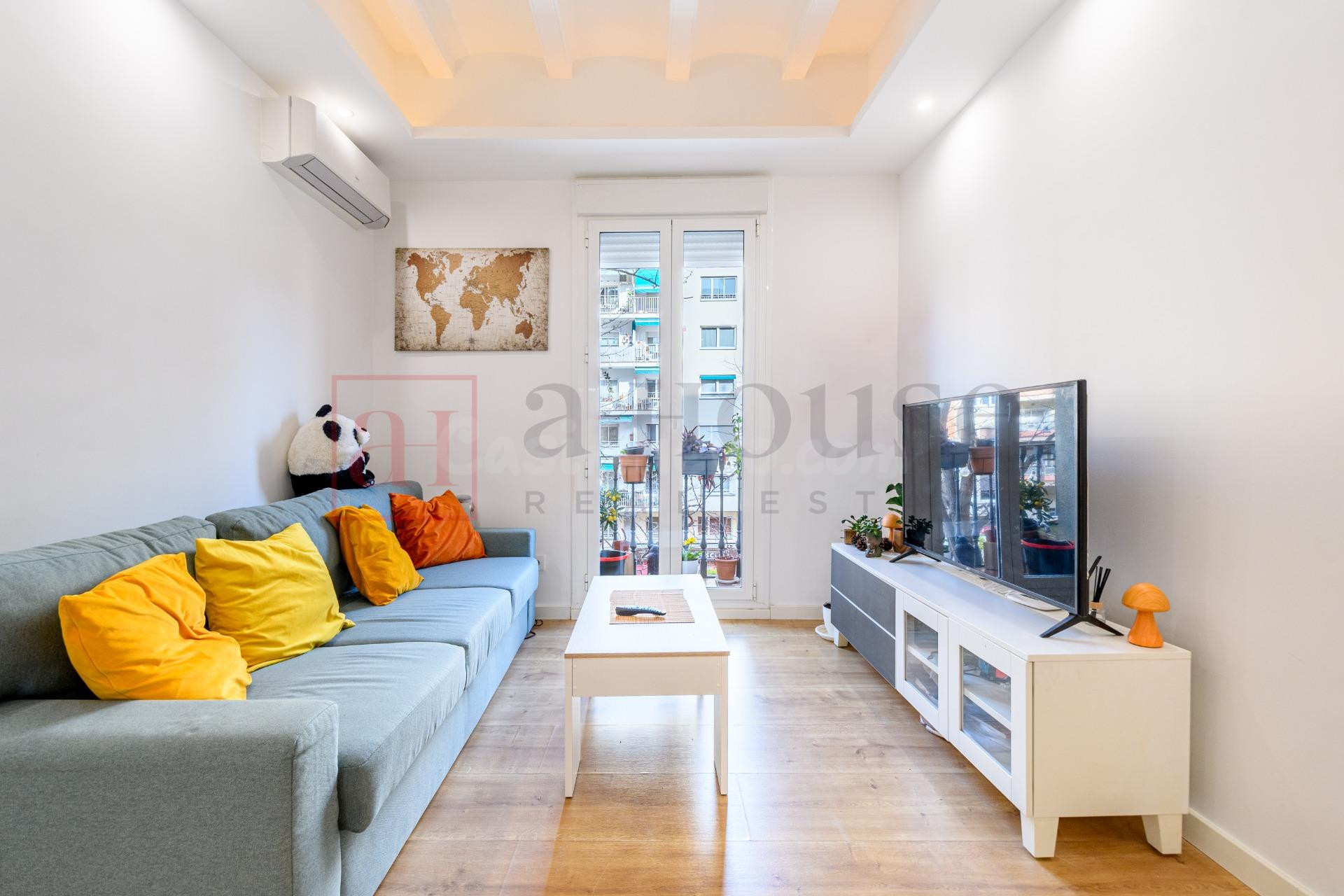 PISO CON BALCÓN EN AVENIDA MISTRAL - foto 3