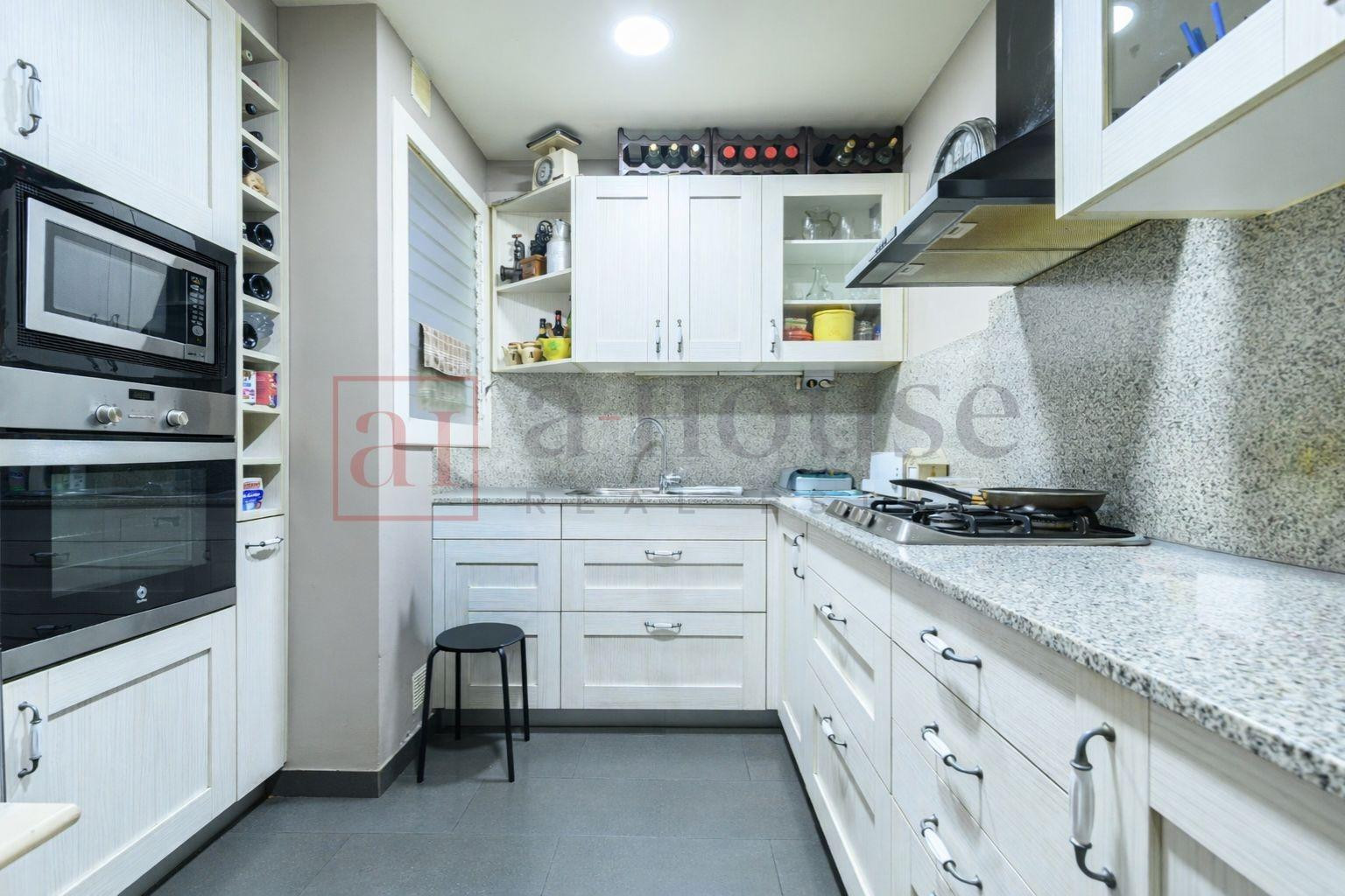 LUMINOSO PISO PARA ENTRAR A VIVIR CON DOBLE ORIENTACIÓN EN L - foto 5