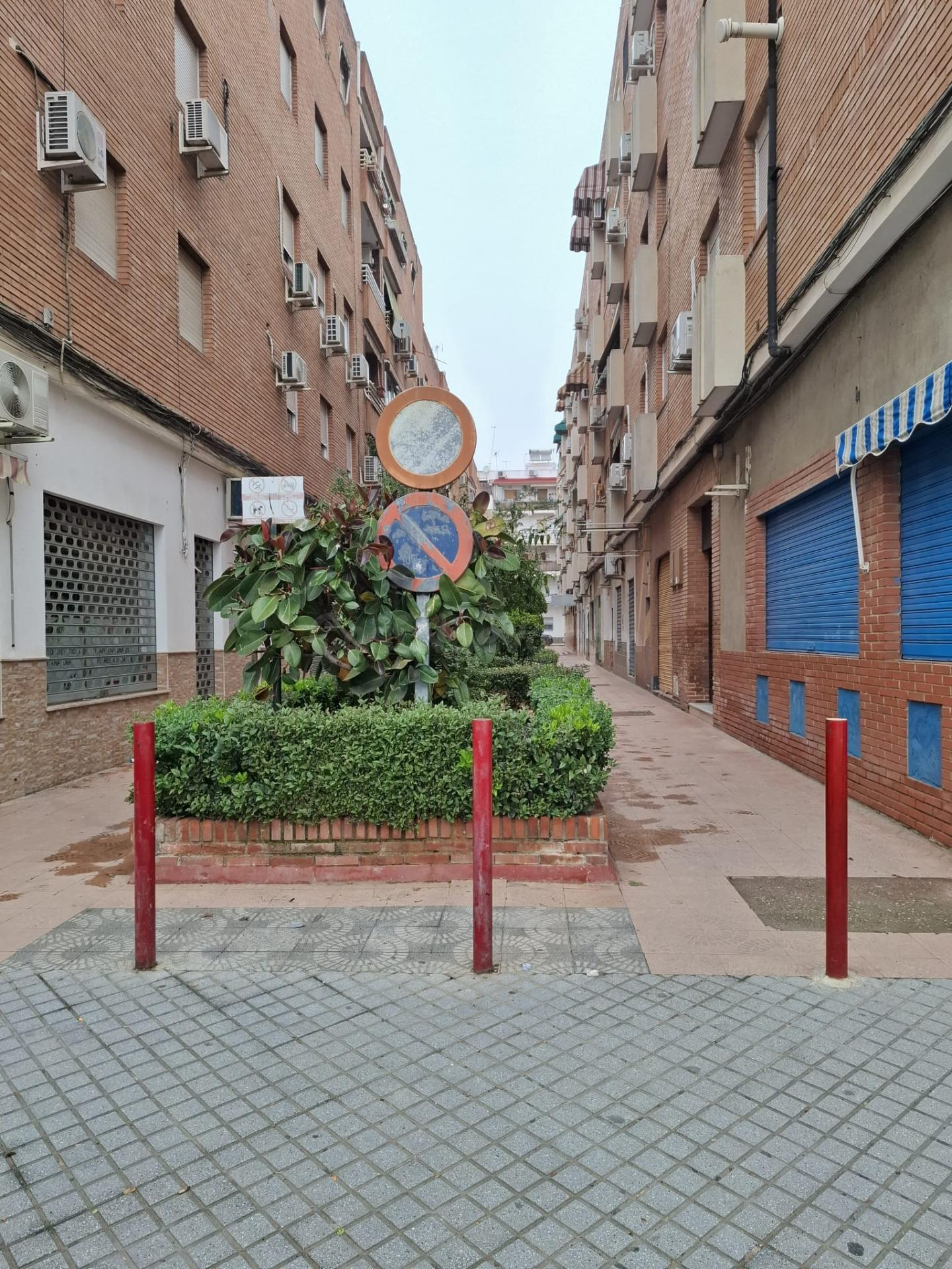 LOCAL COMERCIAL JUNTO AL MARRUBIAL! IDEAL PARA CONVERTIR EN 
