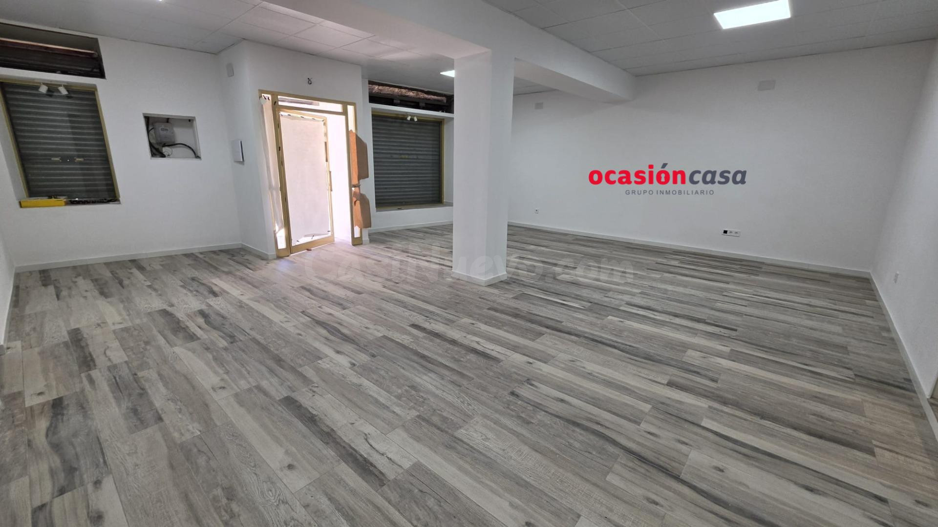 LOCAL COMERCIAL DE ALQUILER EN PLENA AVENIDA - foto 2