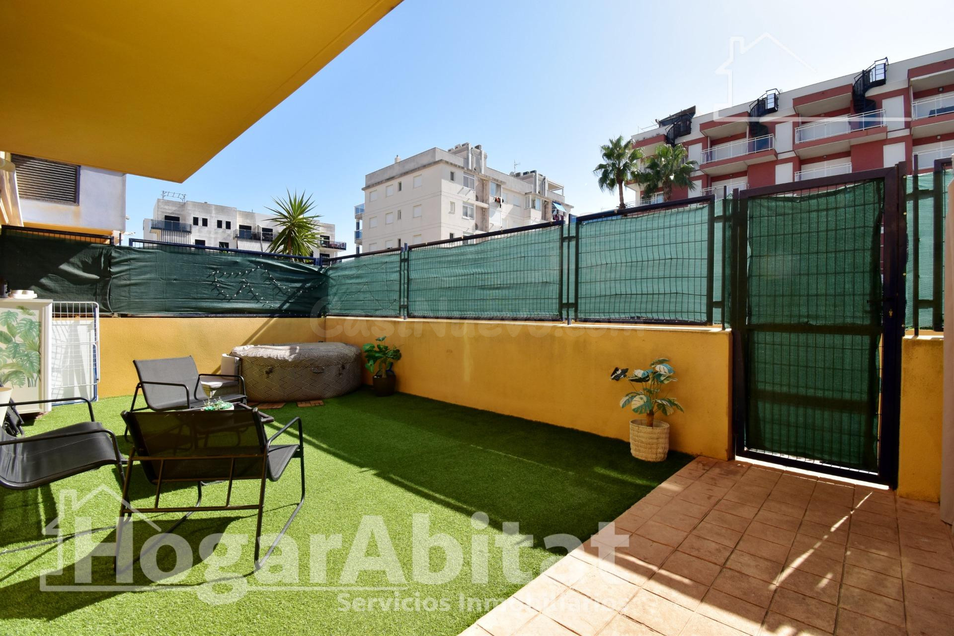 EXTERIOR CON TERRAZA Y PISCINA CERCA DE LA PLAYA - foto 4