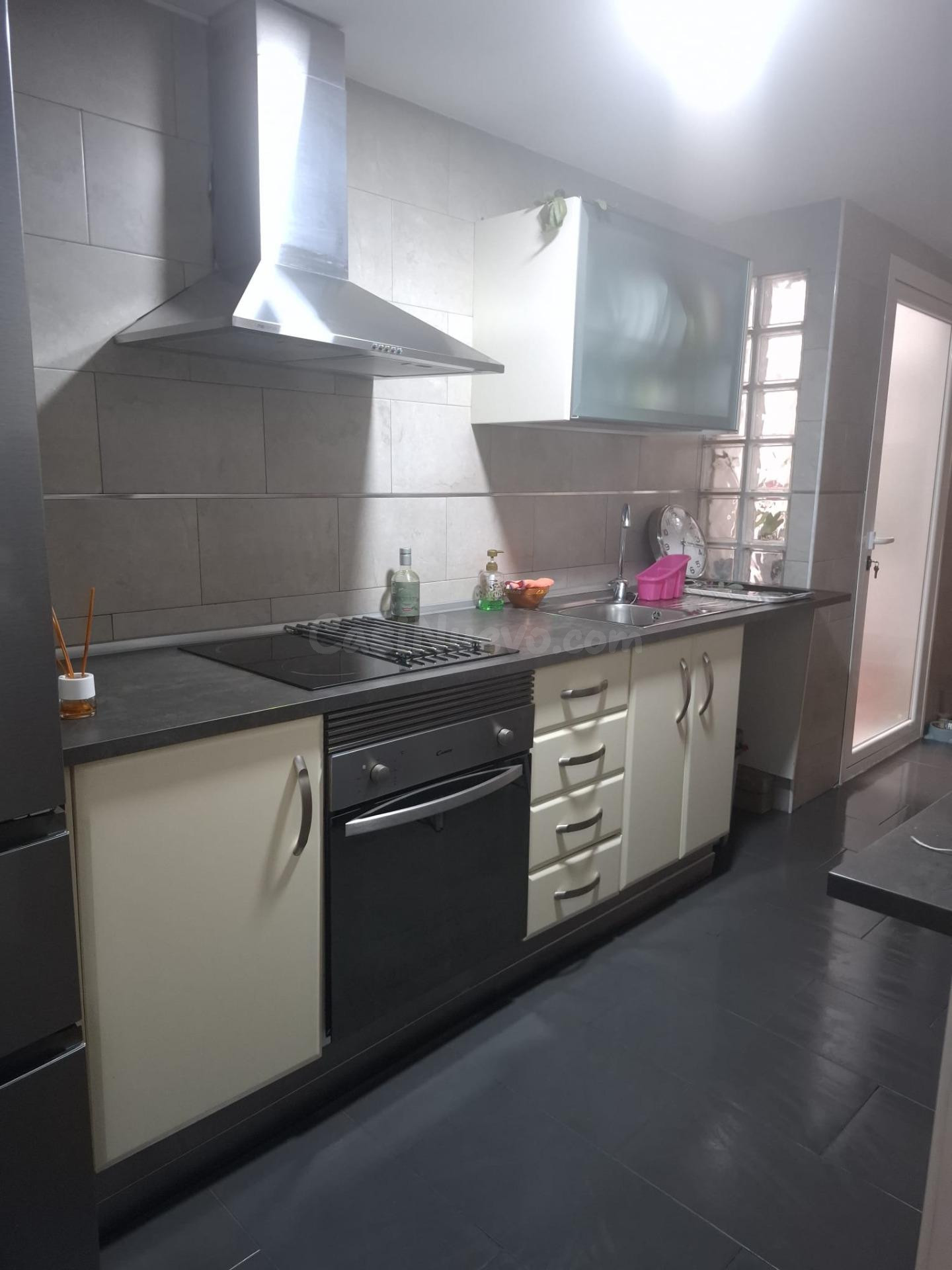 Piso entre la Avda. Barcelona y la Facultad de derecho | 137.900€ - foto 4