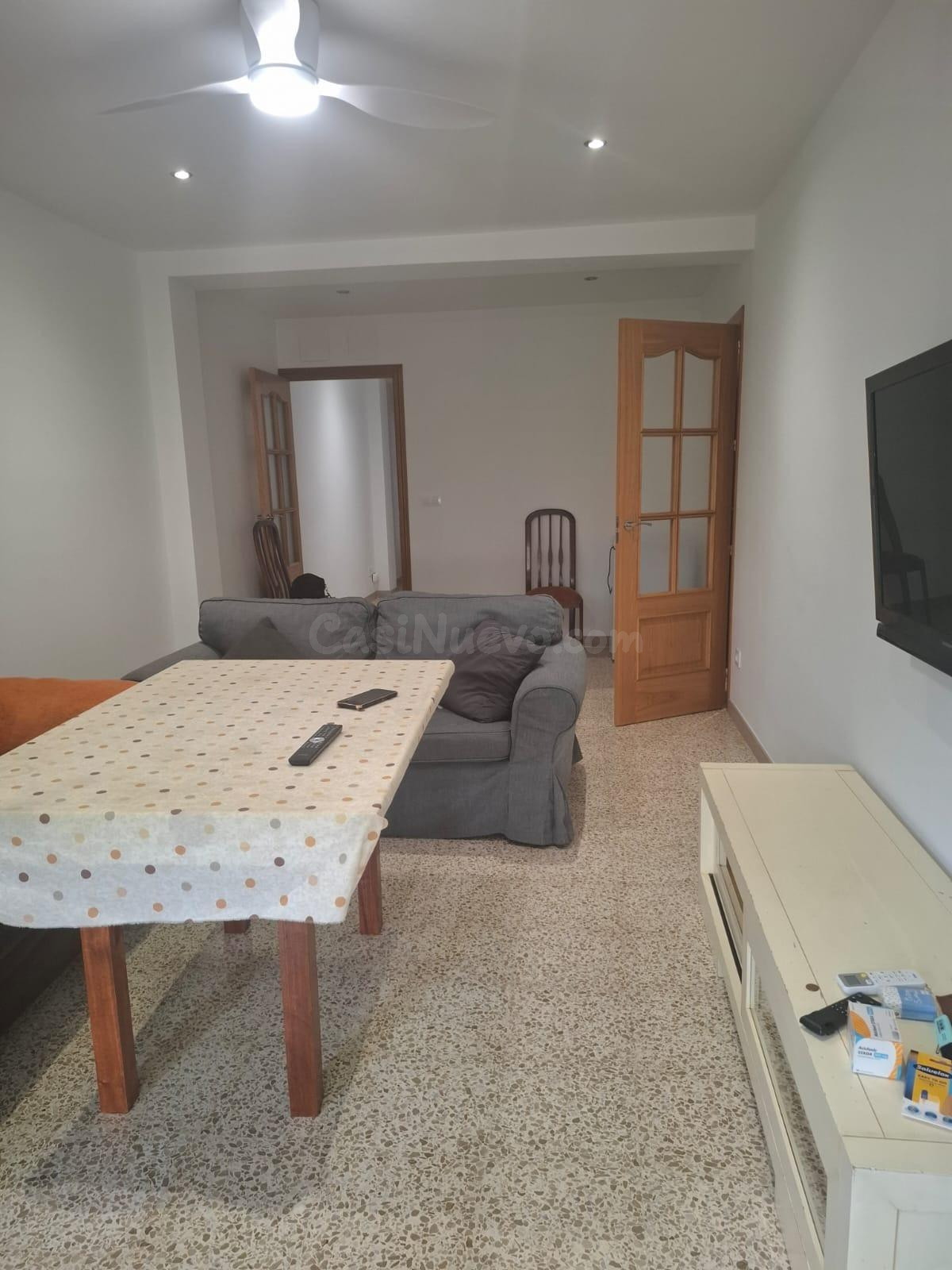 Piso en alquiler para estudiantes completamente reformado en Avda. Barcelona | 4 habitaciones/300€ por habitación - foto 3
