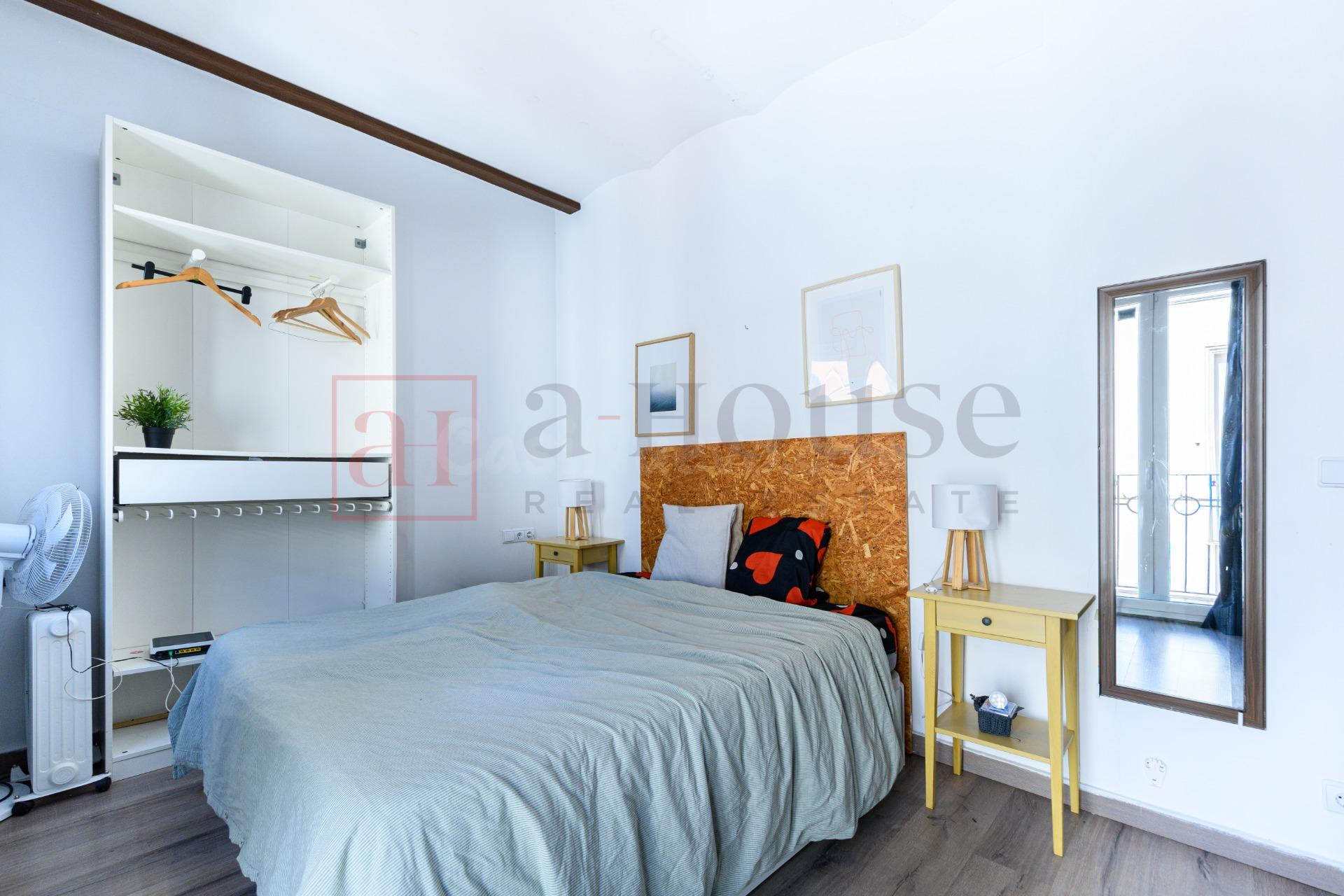 ÚLTIMA PLANTA CON LICENCIA TURÍSTICA Y BALCÓN EN HOSPITALET  - foto 5