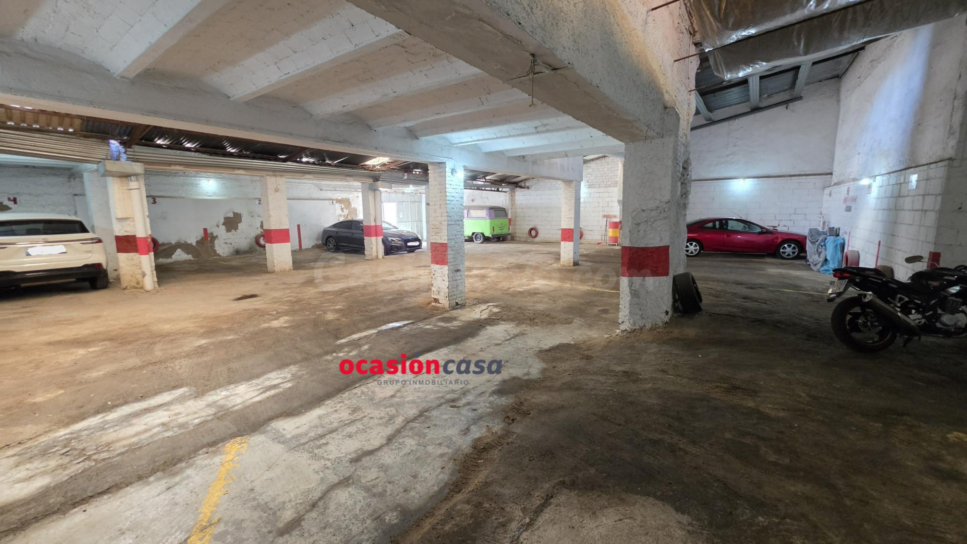 NAVE CON PLAZAS DE GARAJE A LA VENTA - foto 3