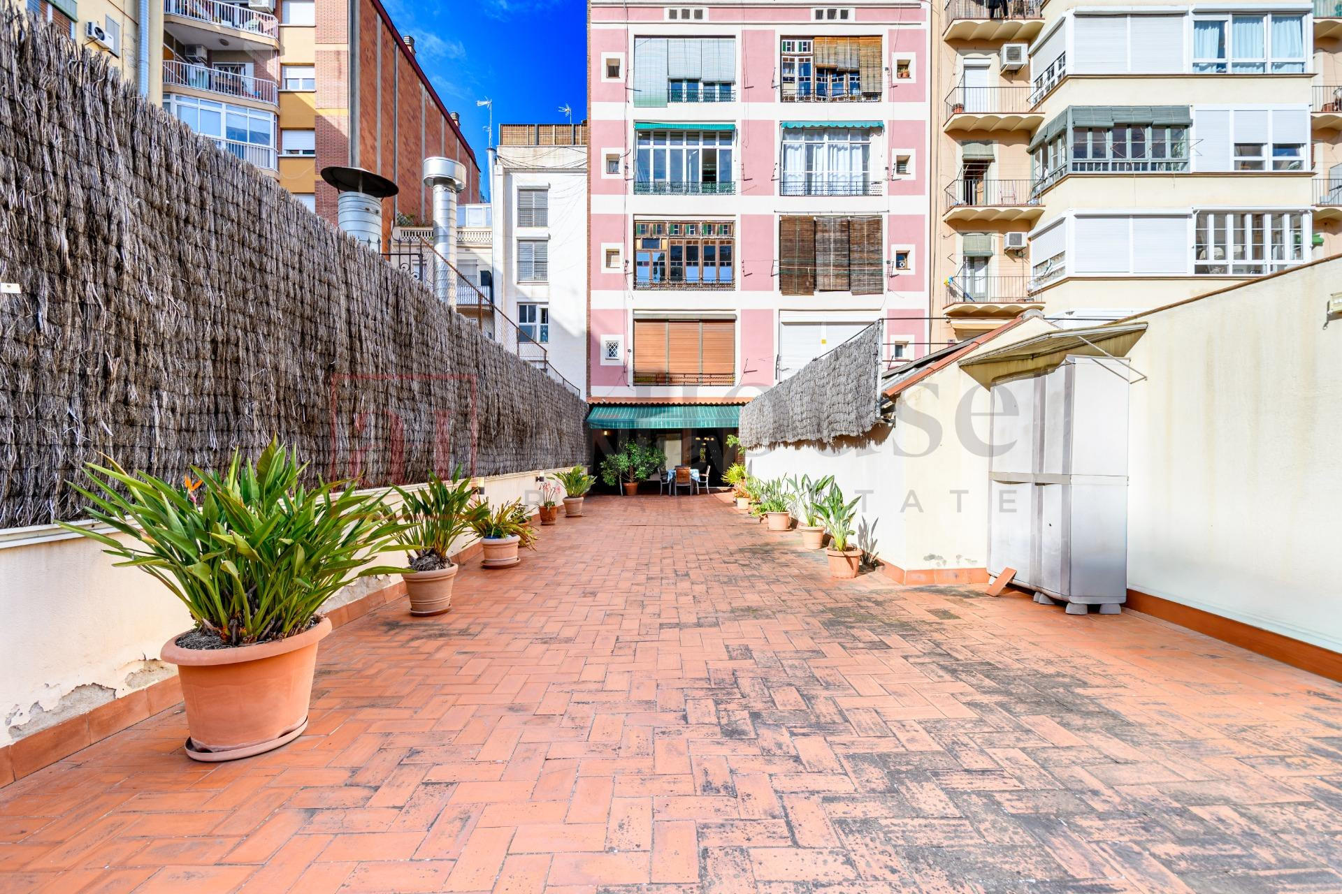 PISO CON TERRAZA EN CALLE ENTENÇA - foto 4