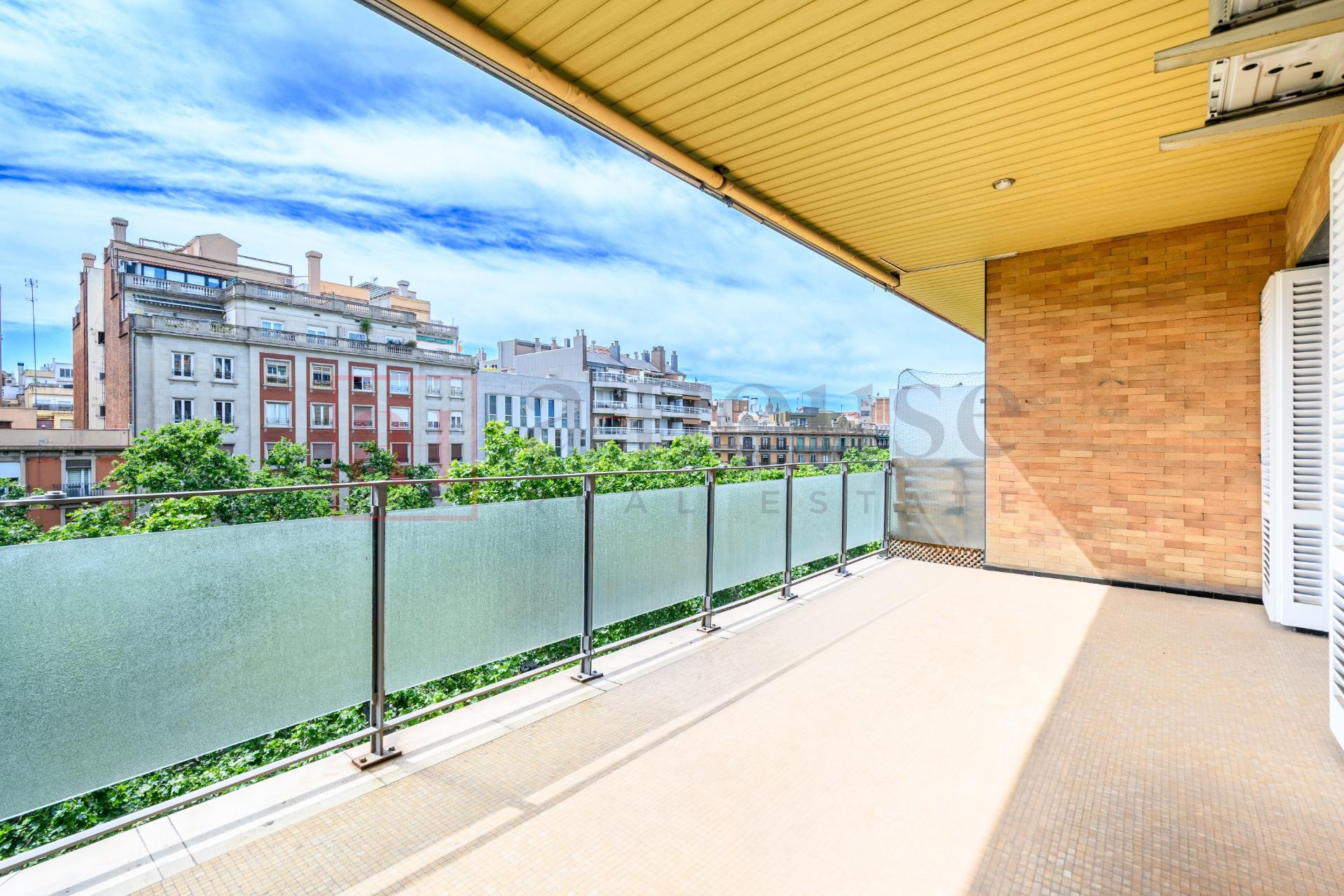 PISO CON GRAN TERRAZA Y DOBLE ORIENTACIÓN EN LA NOVA ESQUERR - foto 2
