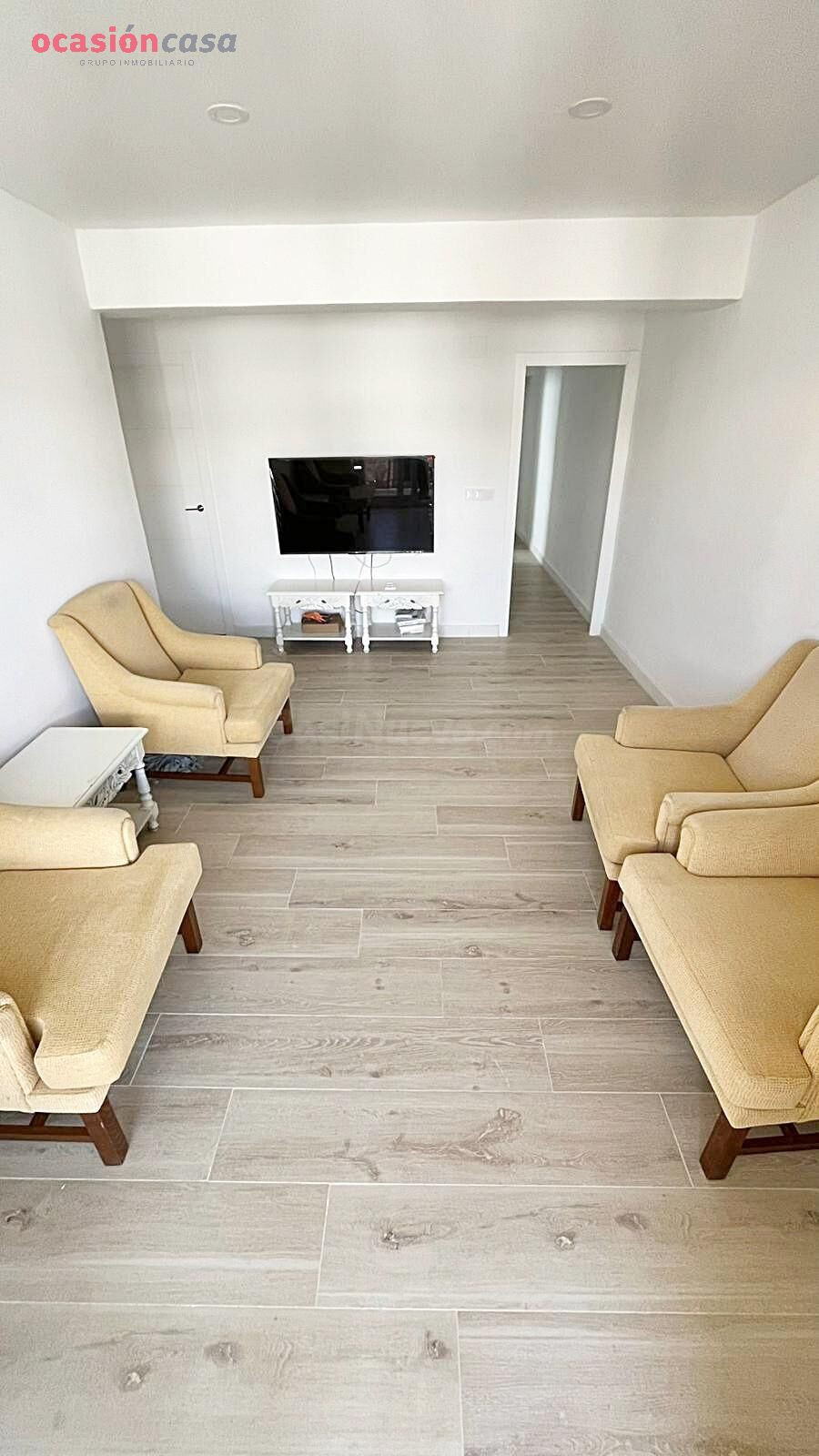 Vivienda totalmente reformada en CIUDAD JARDÍN. - foto 2