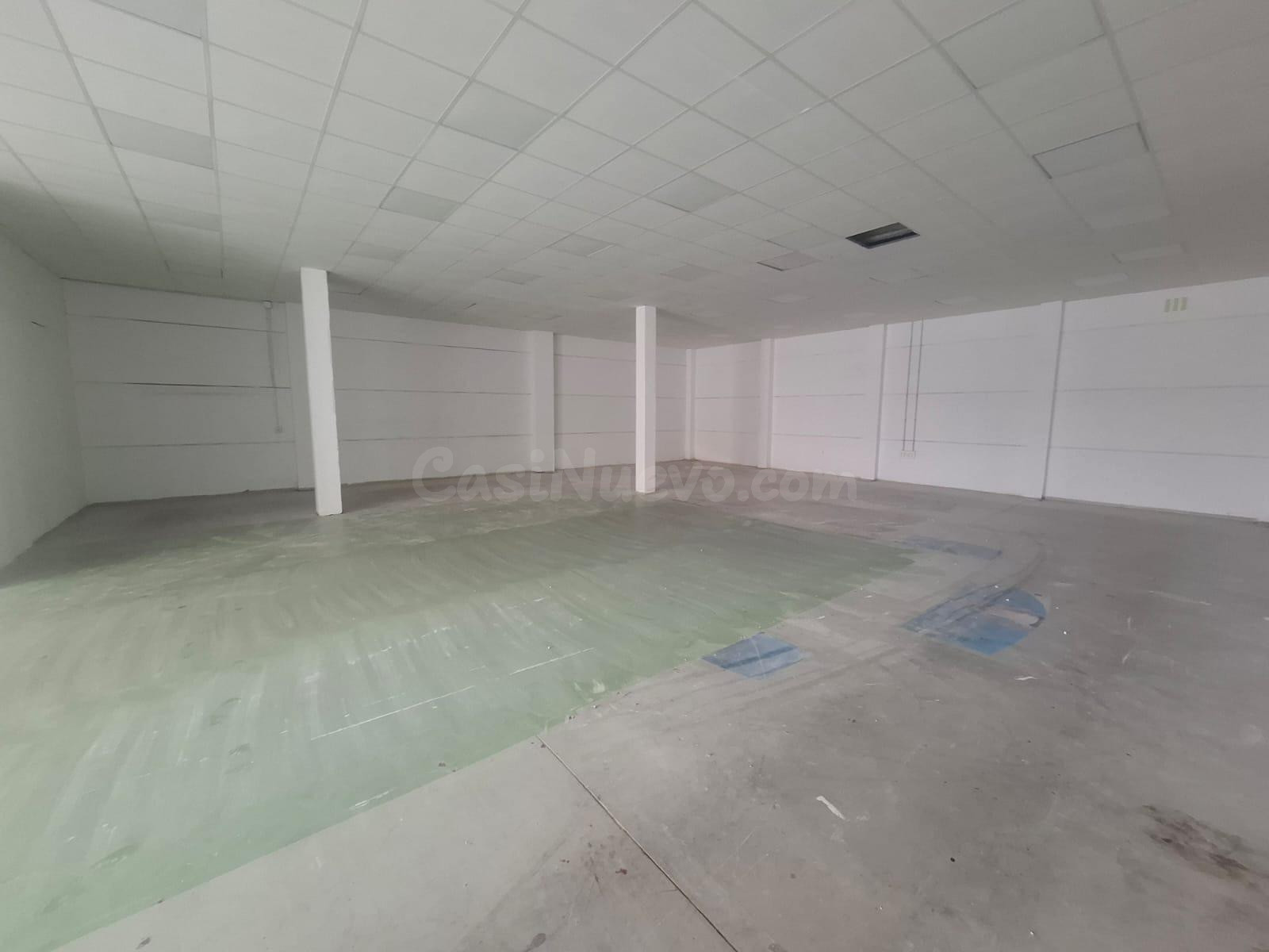 Nave industrial 300m² en alquiler - P.I. El Granadal - foto 5