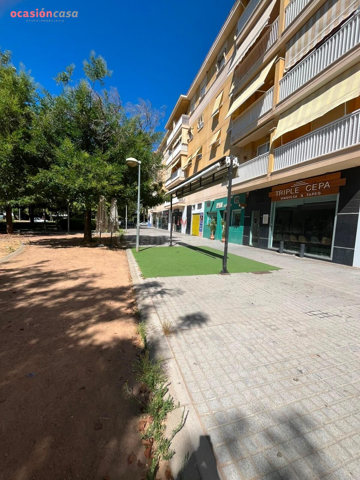 Local comercial en zona excepcional. - foto 2