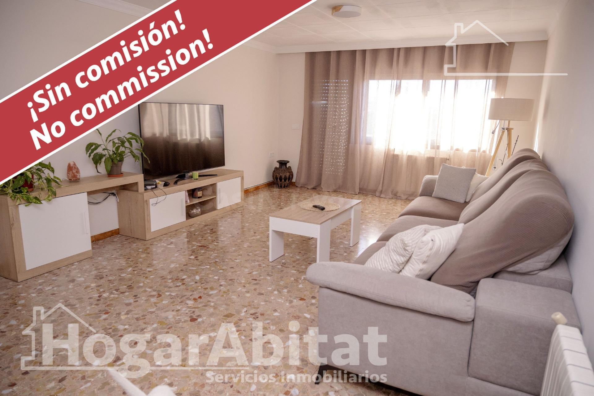 ¡CERCA DEL MAR! MAGNÍFICA CASA SEMIREFORMADA CON GARAJE, TER - foto 2