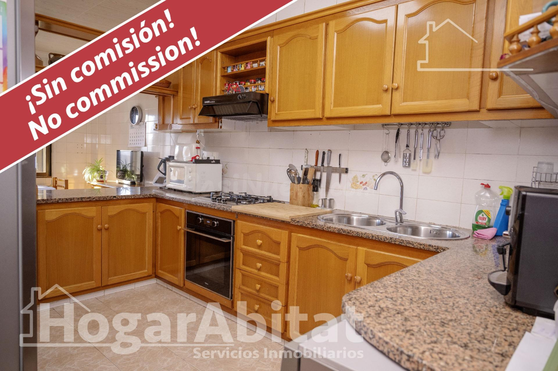 ¡CERCA DEL MAR! MAGNÍFICA CASA SEMIREFORMADA CON GARAJE, TER - foto 3