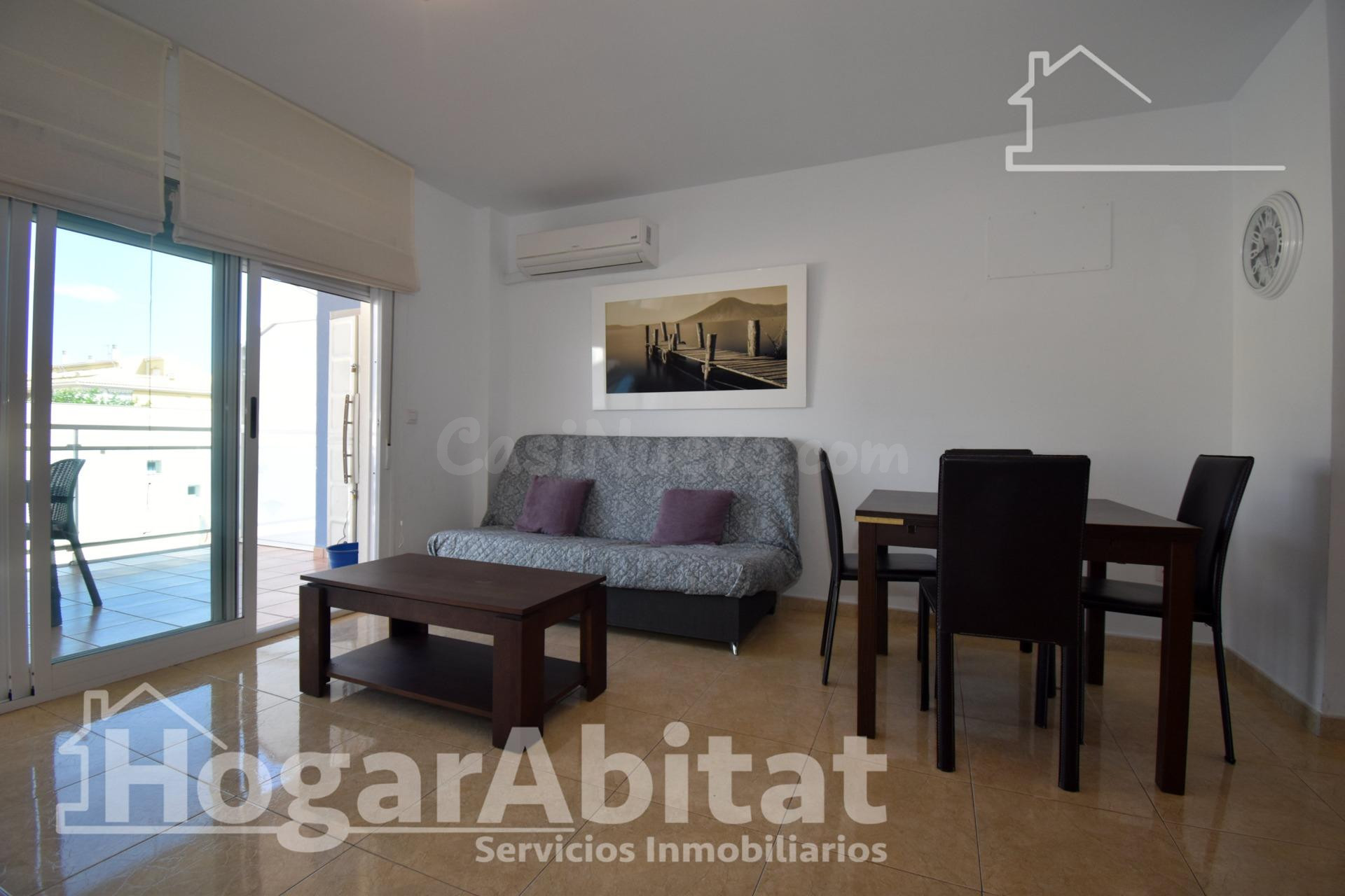 SEMINUEVO CON TERRAZA, PISCINA Y GARAJE CERCA DE LA PLAYA - foto 4