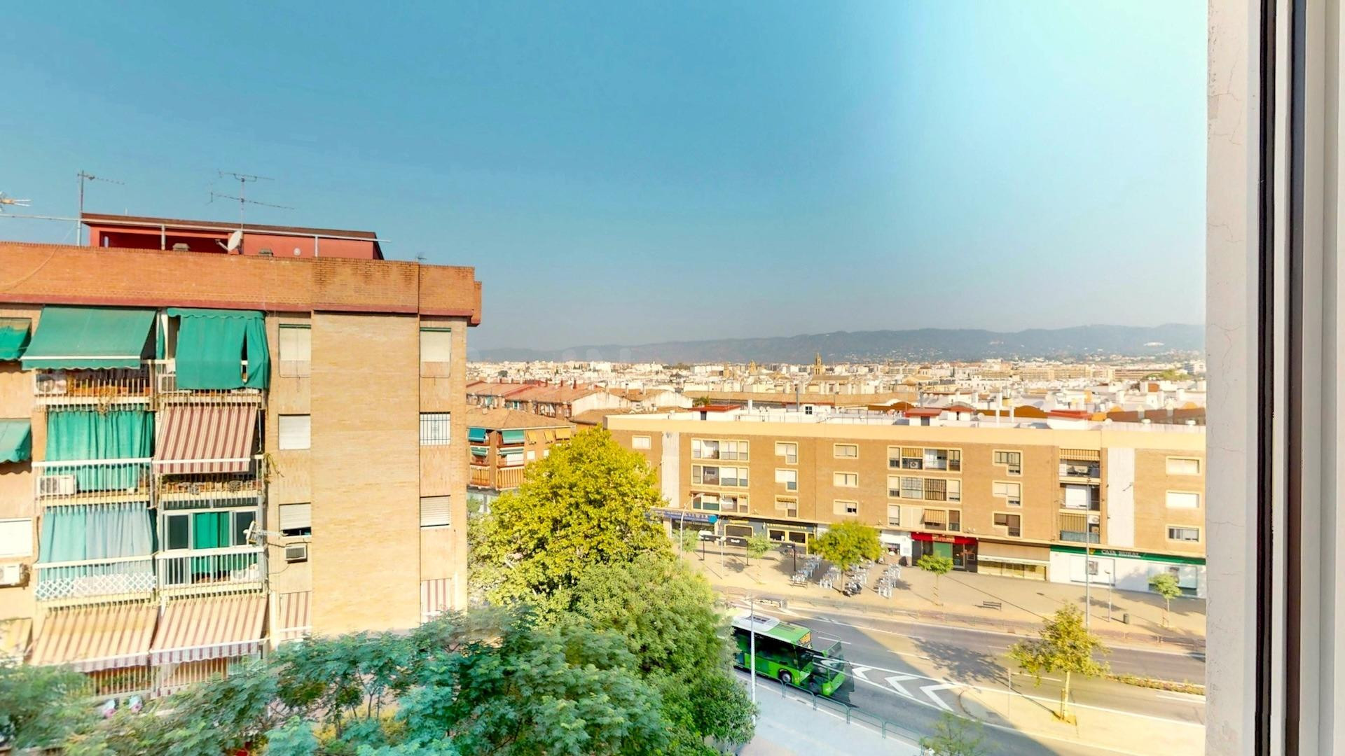 ESPECTACULAR PISO JUNTO A AVD. BARCELONA - foto 5