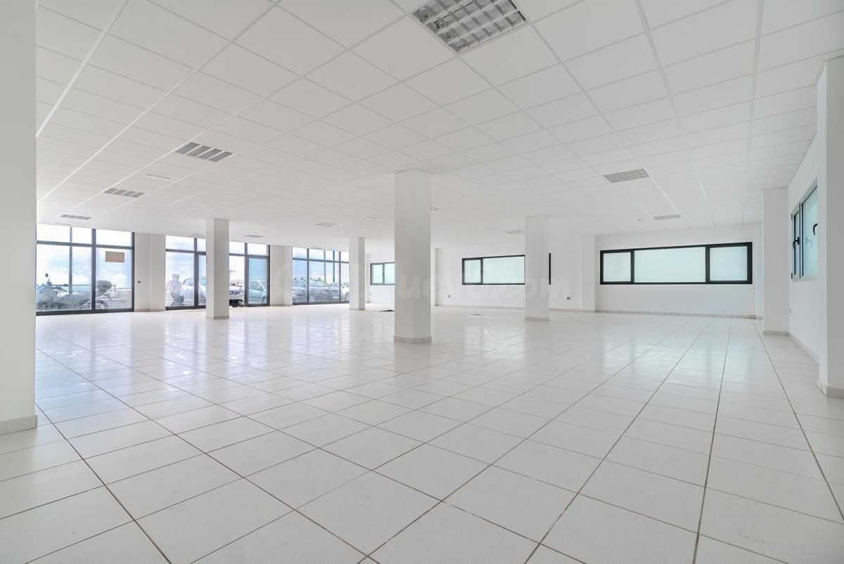 Oficina 270m² en venta - La Isleta
