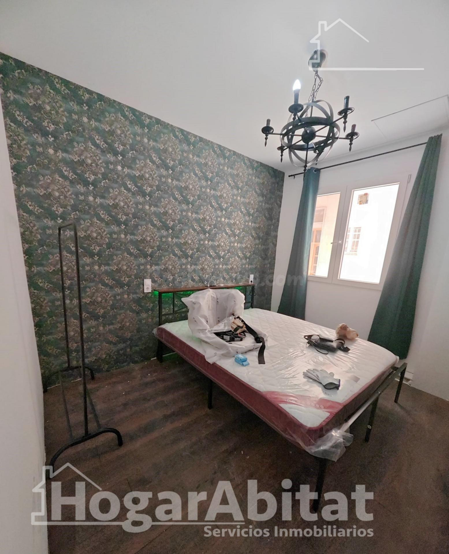 TOTALMENTE REFORMADO DE CINCO DORMITORIOS EN CENTRO HISTORIO - foto 3