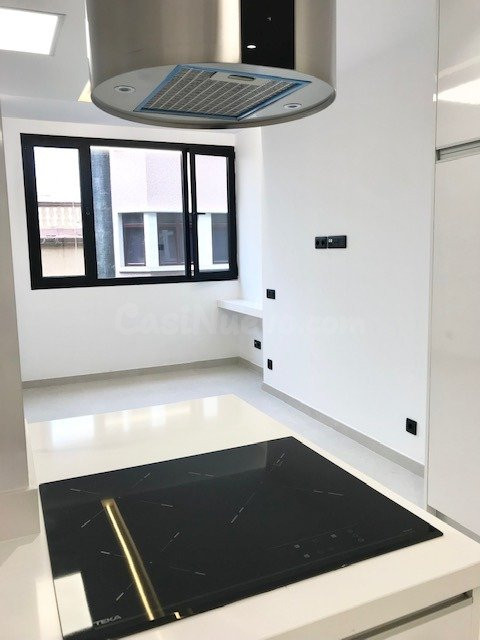 Estudio 50m² en alquiler - Puerto - foto 2