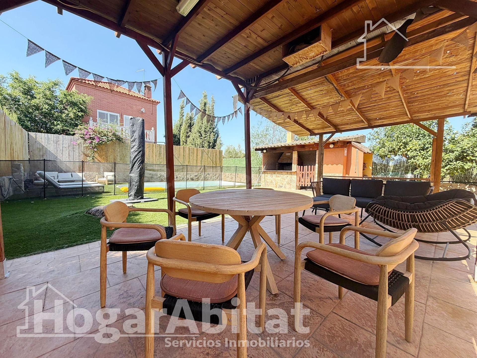 ¡PRECIOSO CHALET! AMPLIO Y REFORMADO CON PISCINA PRIVADA, GA - foto 4