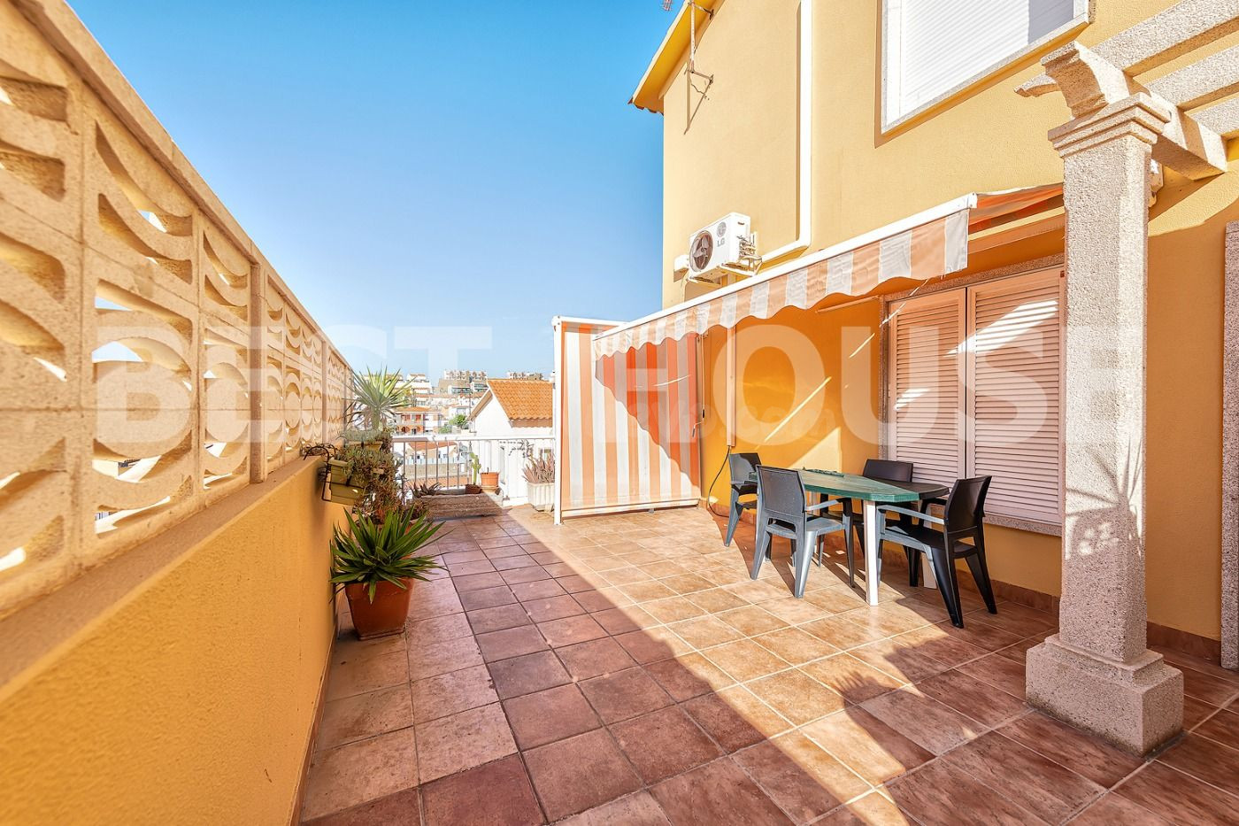 Casa 4 habitaciones 185m² en venta - Arguineguín, Loma Dos - foto 5