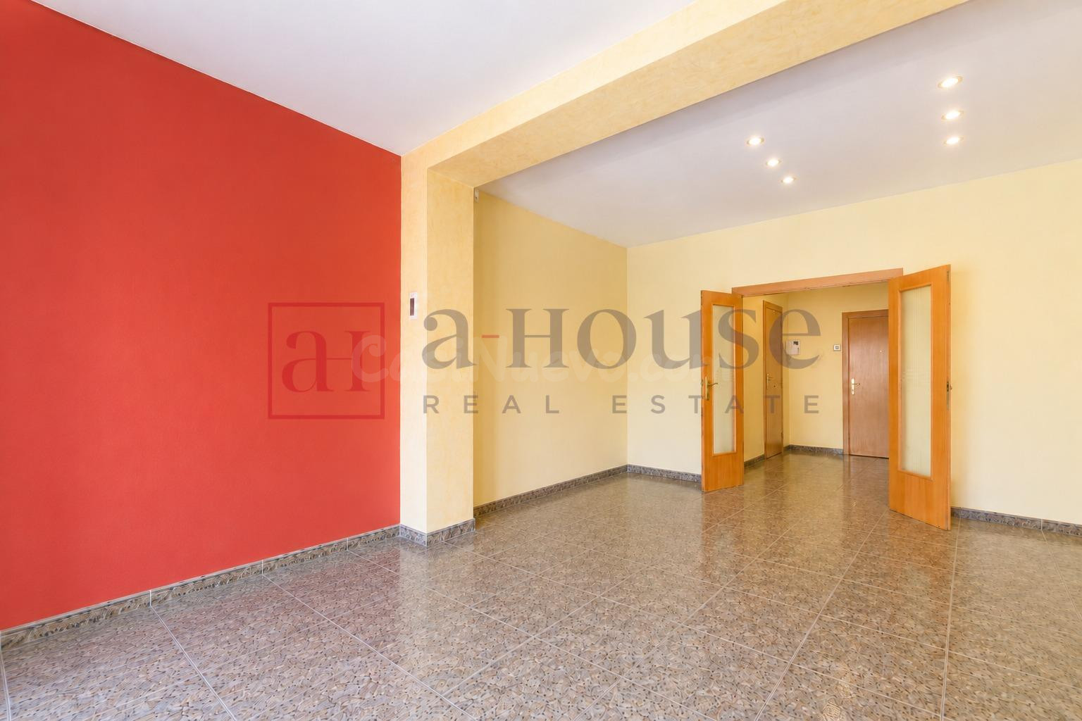 PISO LISTO PARA ENTRAR A VIVIR CON GRAN BALCÓN Y DOBLE ORIEN - foto 2