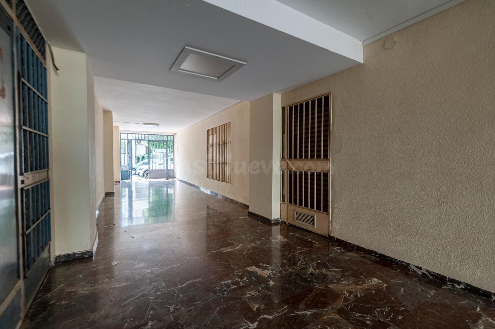 Local comercial 138m² en venta - Corte ingles - foto 3