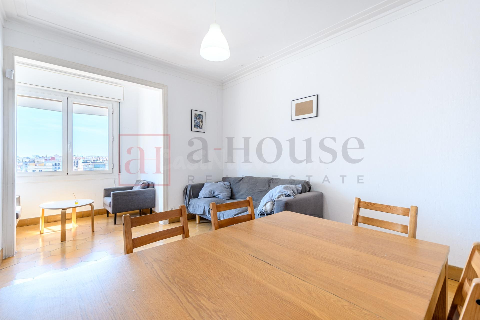 ESPECTACULAR PISO PARA ENTRAR A VIVIR EN VILA DE GRACIA - foto 2