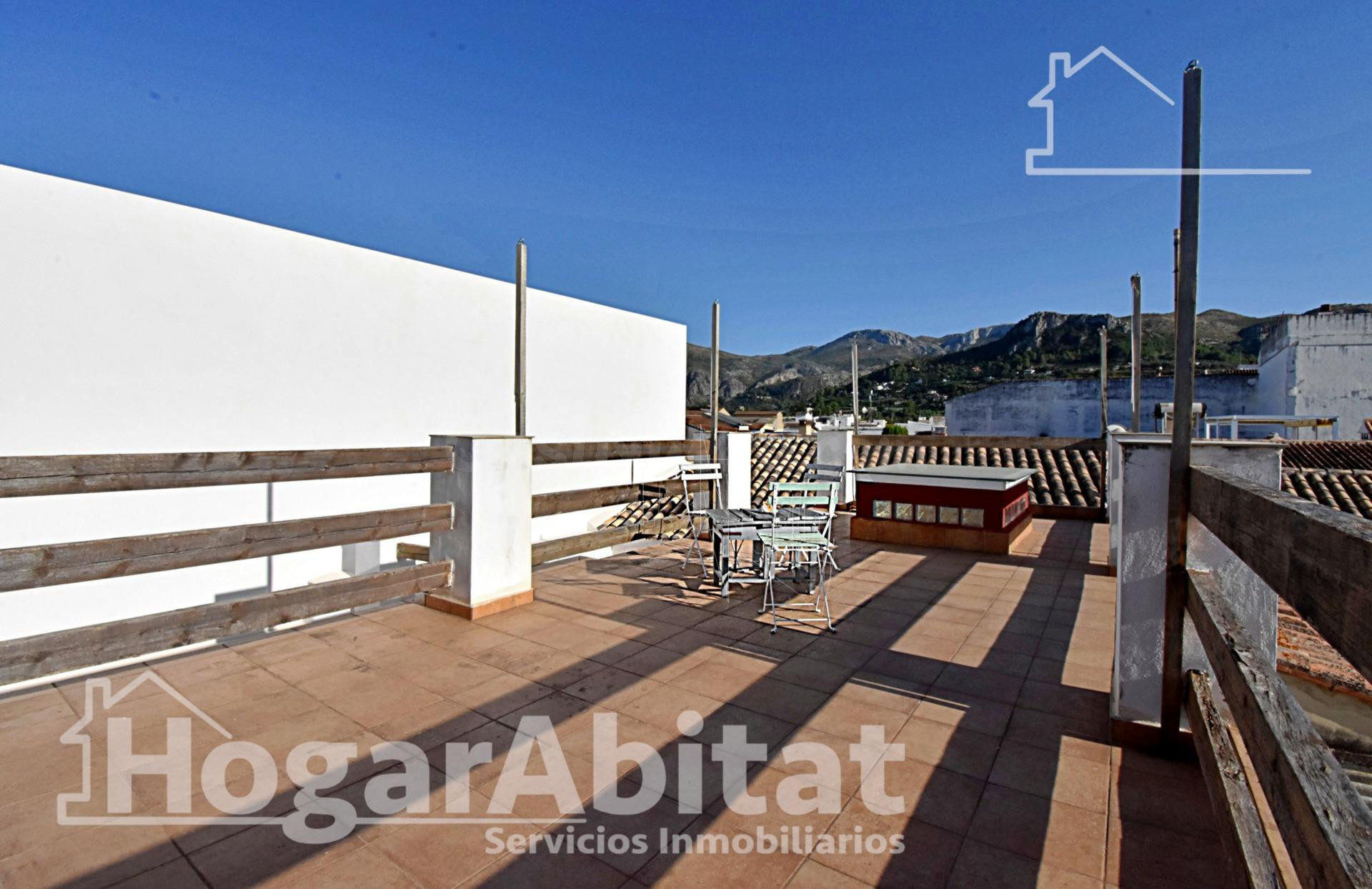 MAGNIFICA CASA REFORMADA: ENCANTO TRADICIONAL Y DISEÑO MODER - foto 2