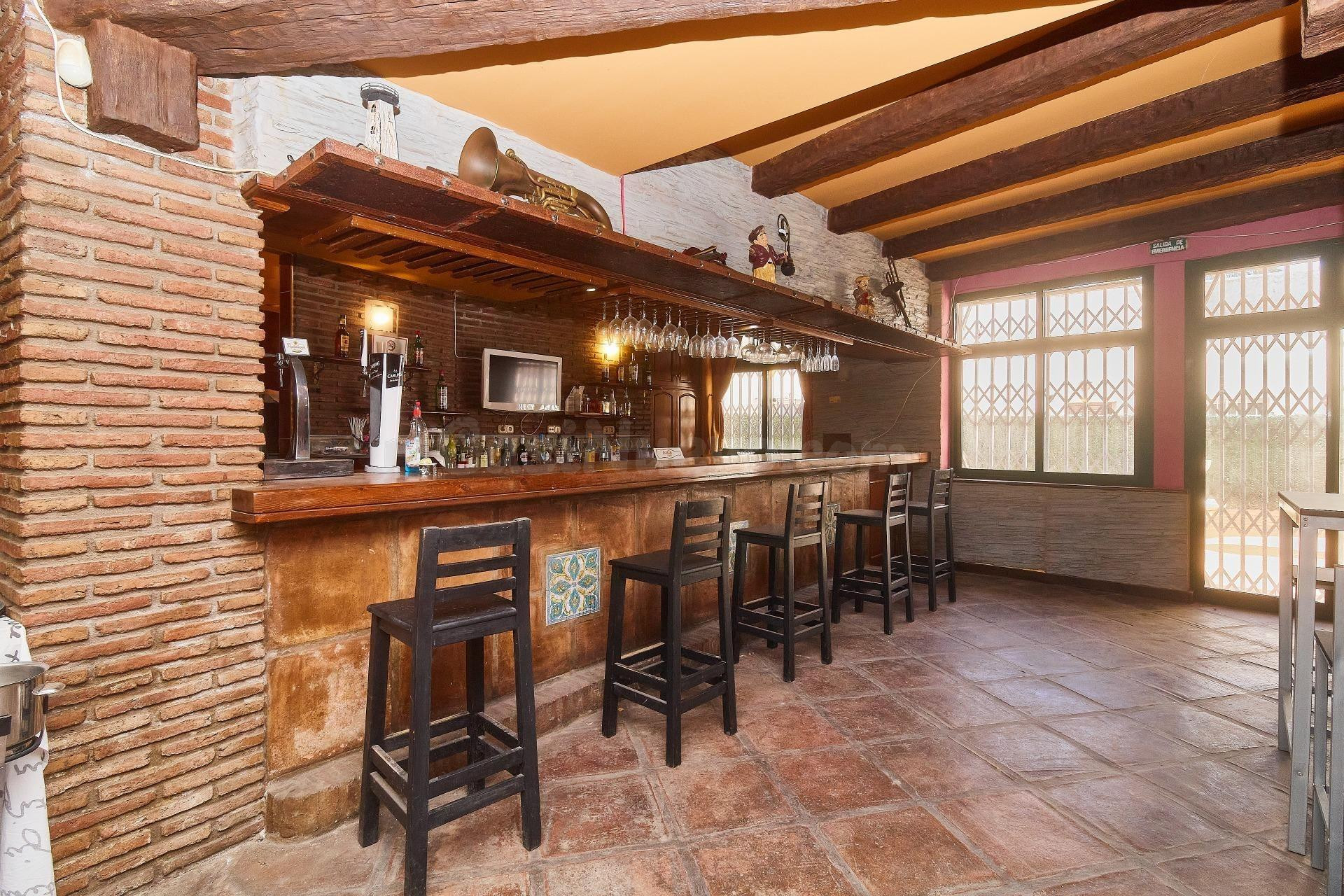 Marbesa - Local Restaurante con 417,70M2, Terraza 56m, 2 Bañ - foto 4