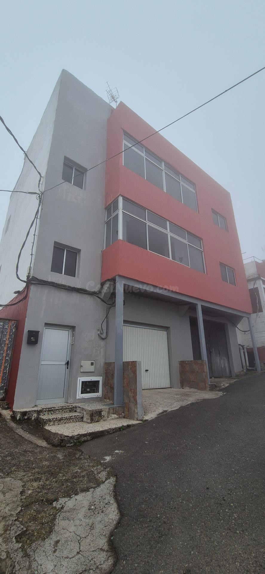 ATENCION INVERSORES: Edificio completo en La Lechuza - 3 viv - foto 3
