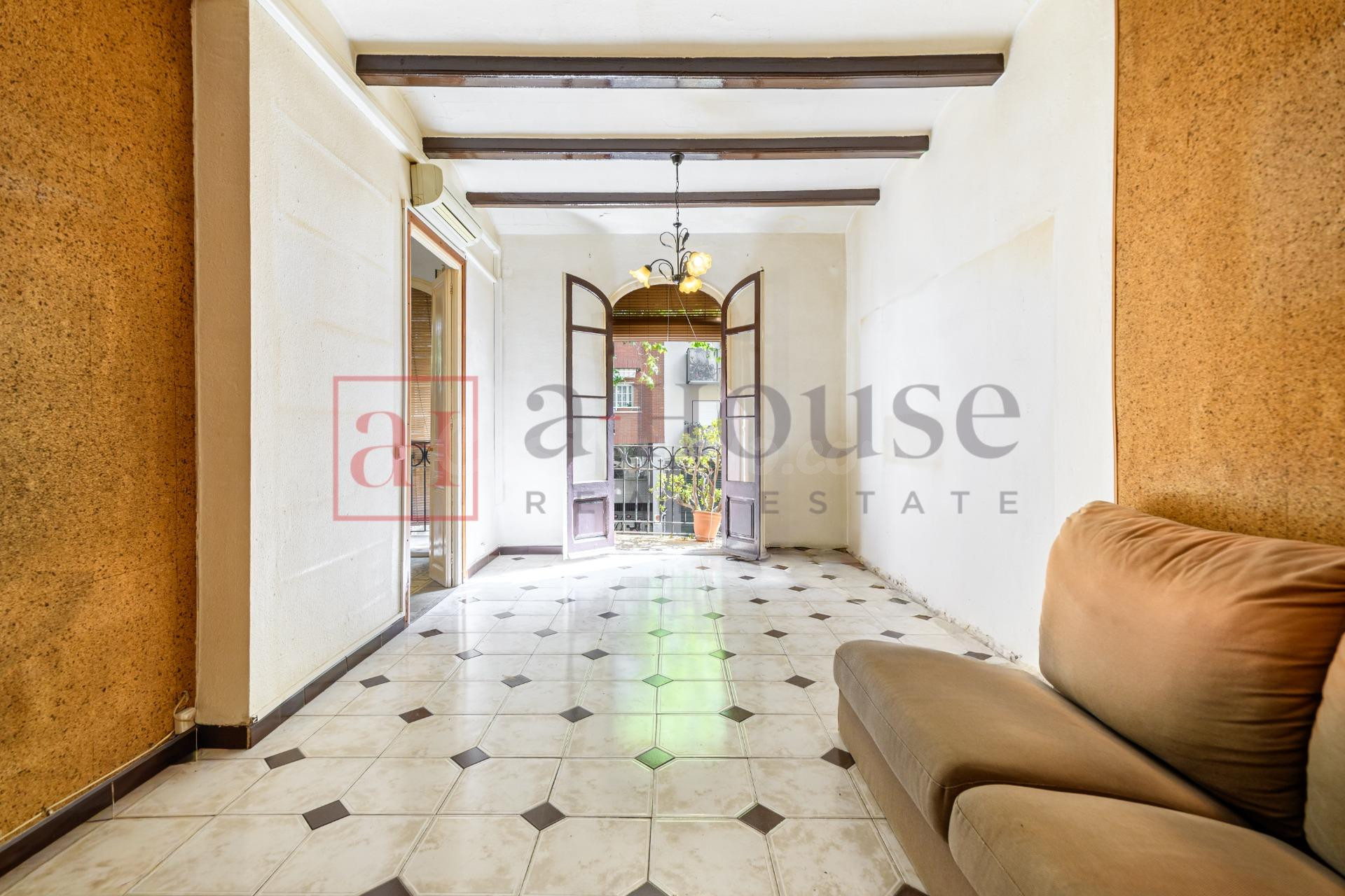 PISO PARA REFORMAR EN EL CLOT - foto 3