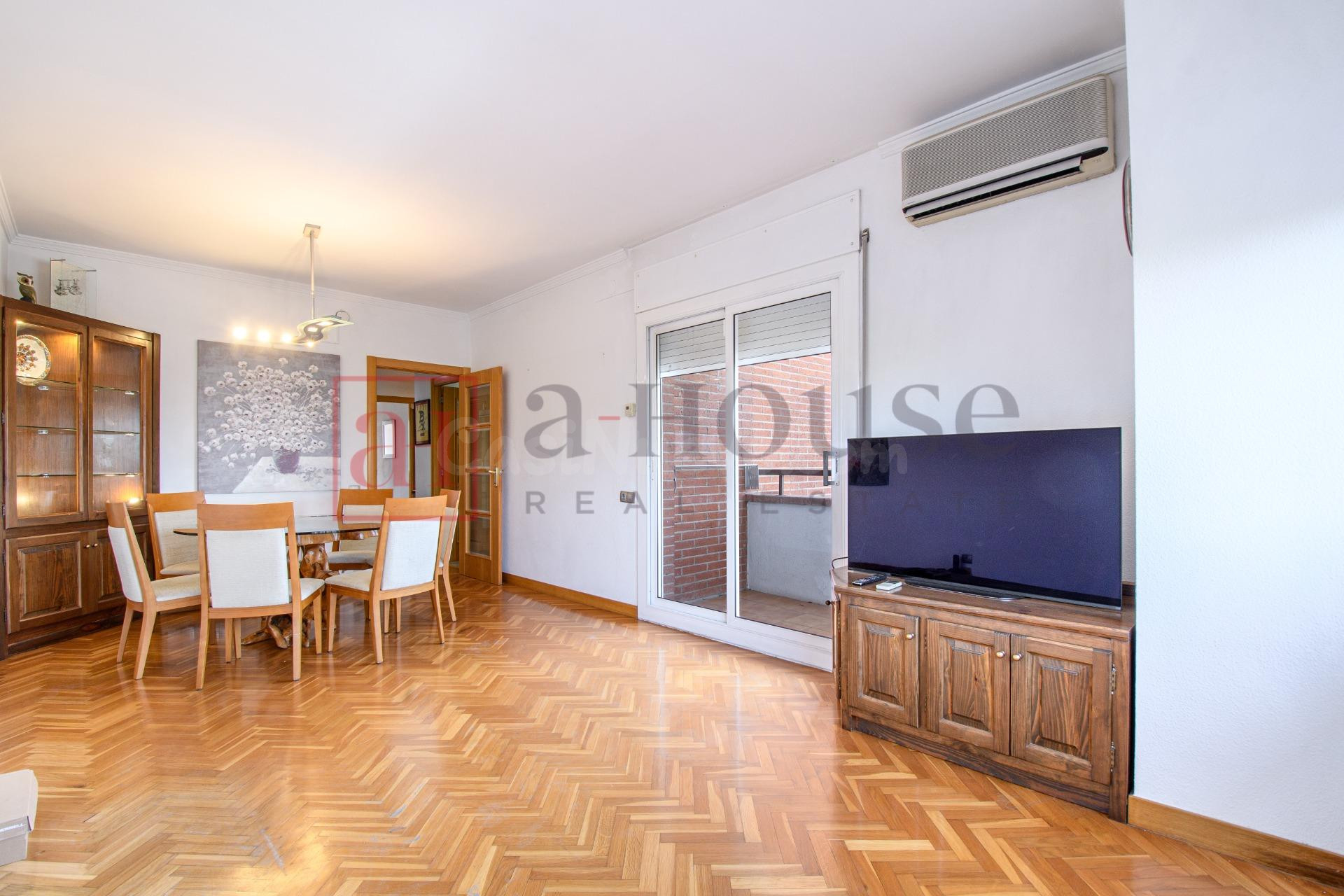 PISO LISTO PARA ENTRAR A VIVIR, CON GRAN BALCÓN Y PISCINA CO - foto 3